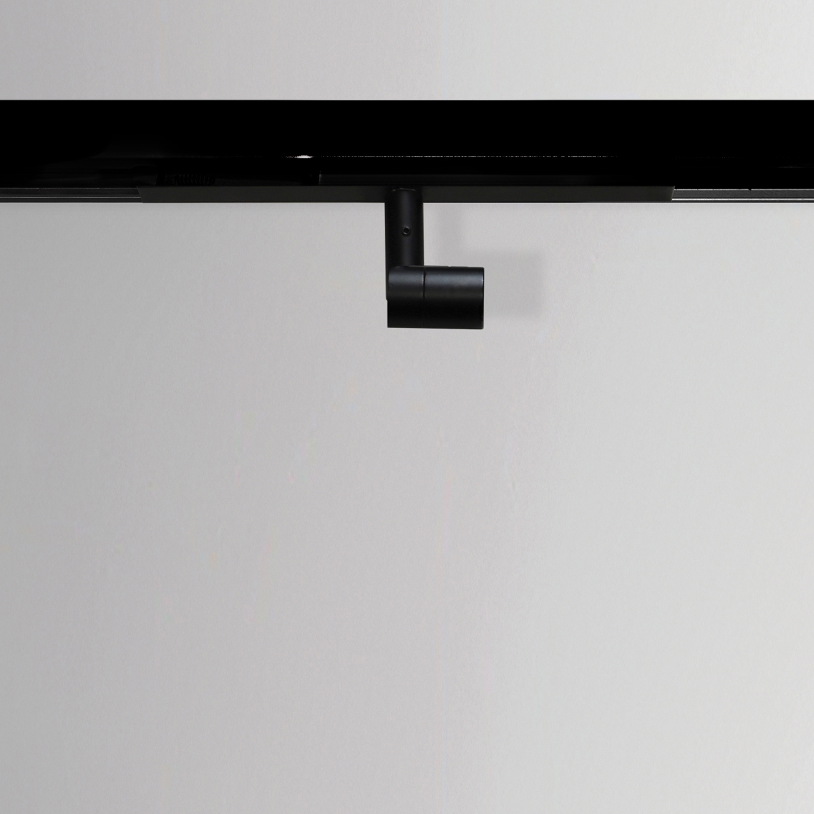 Display product Legatus Spot 20 from manufacturer BRIGHT SPECIAL LIGHTING S.A.