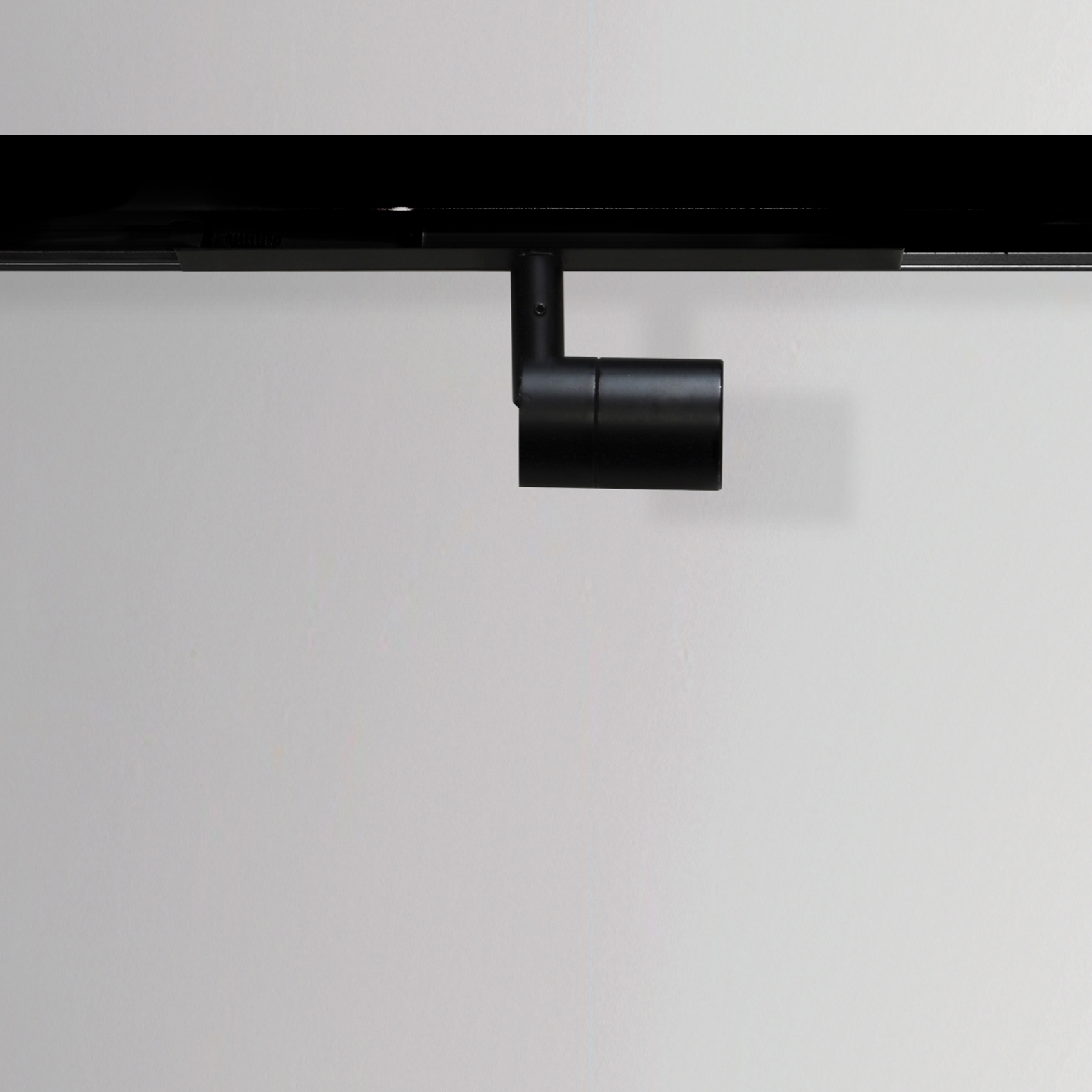 Display product Legatus Spot 25 from manufacturer BRIGHT SPECIAL LIGHTING S.A.