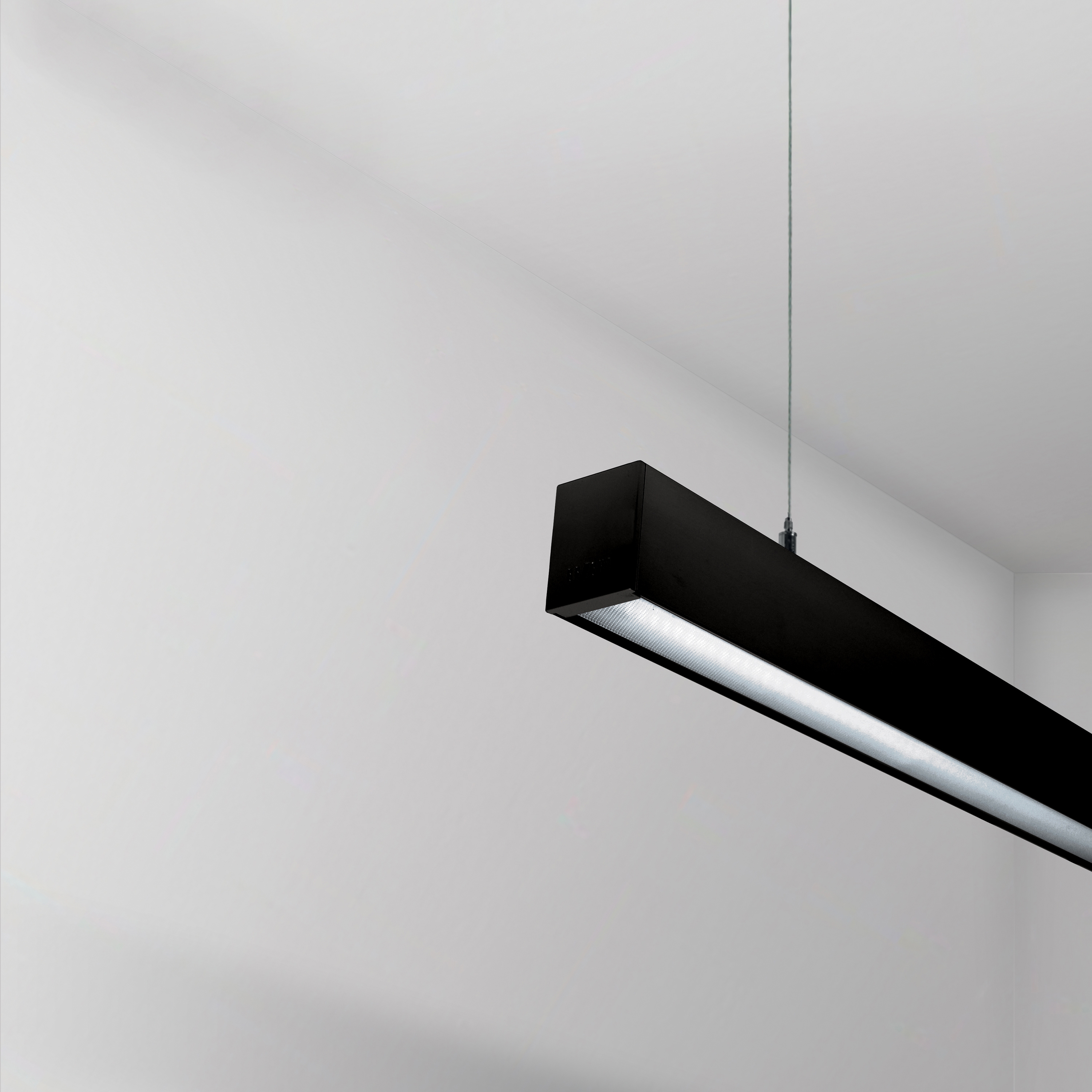 Produkt Notus 16 UGR Linear LED SP des Herstellers BRIGHT SPECIAL LIGHTING S.A. anzeigen