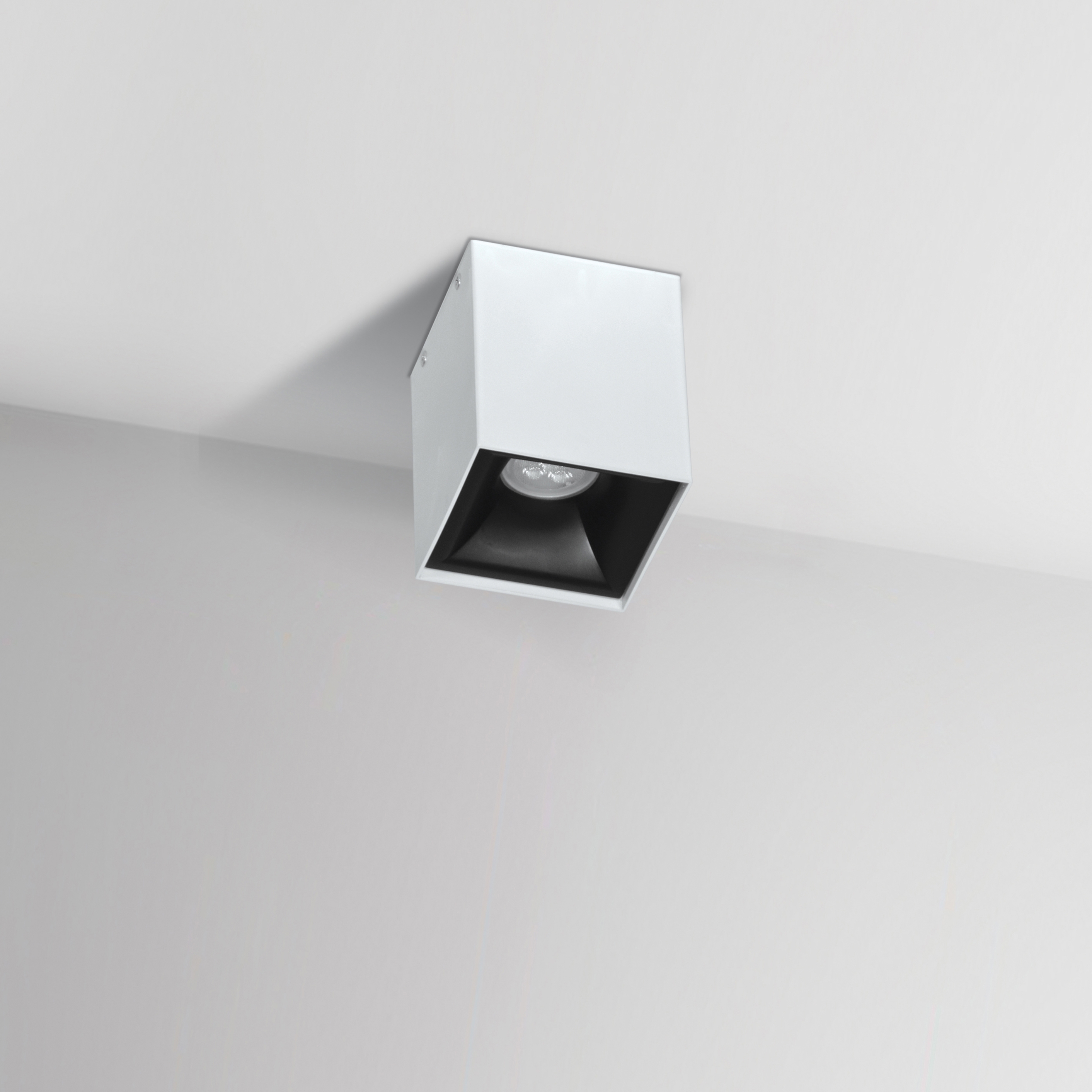 Display product Pendo SQ 2 Ceiling from manufacturer BRIGHT SPECIAL LIGHTING S.A.