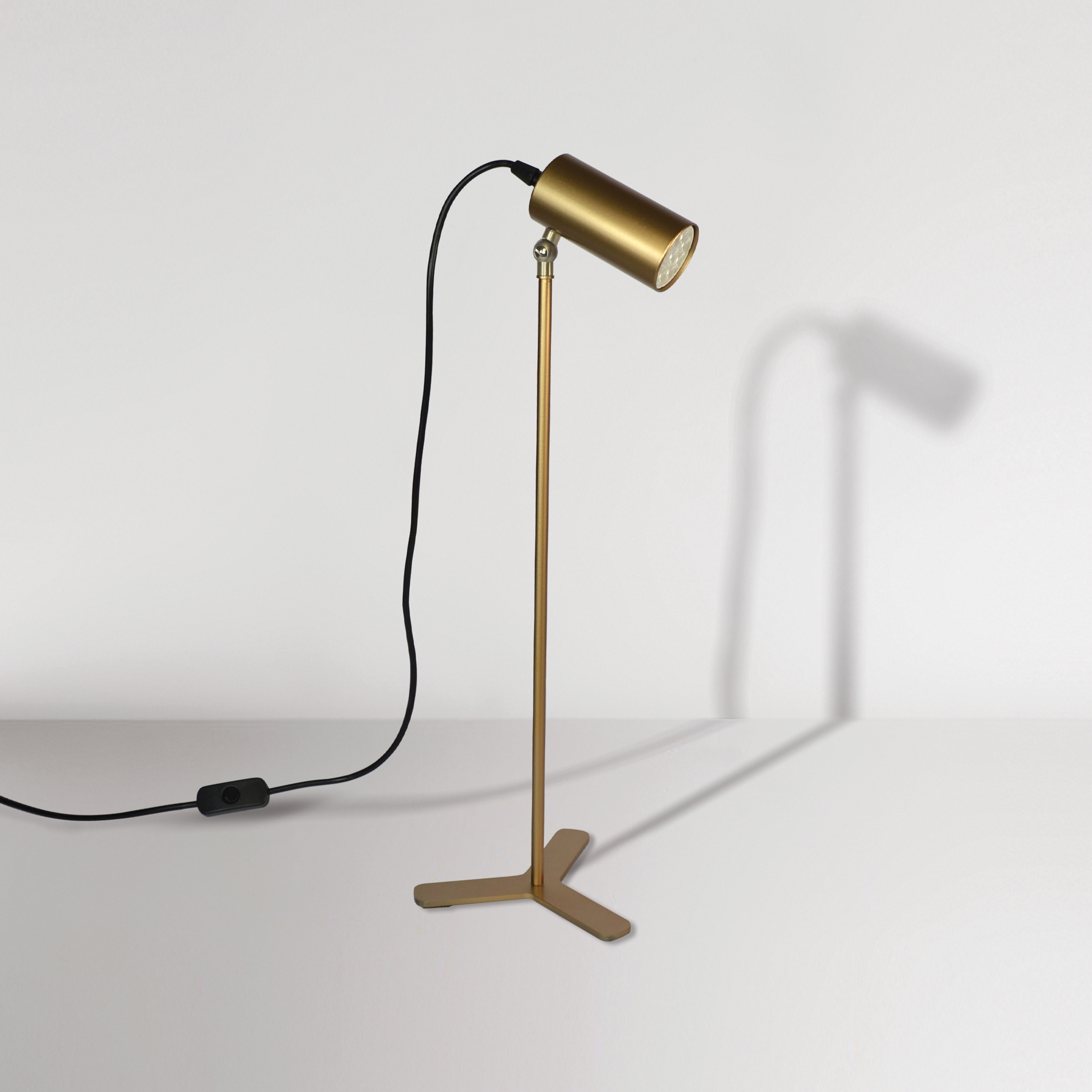 Produkt Vectis 3 Table des Herstellers BRIGHT SPECIAL LIGHTING S.A. anzeigen