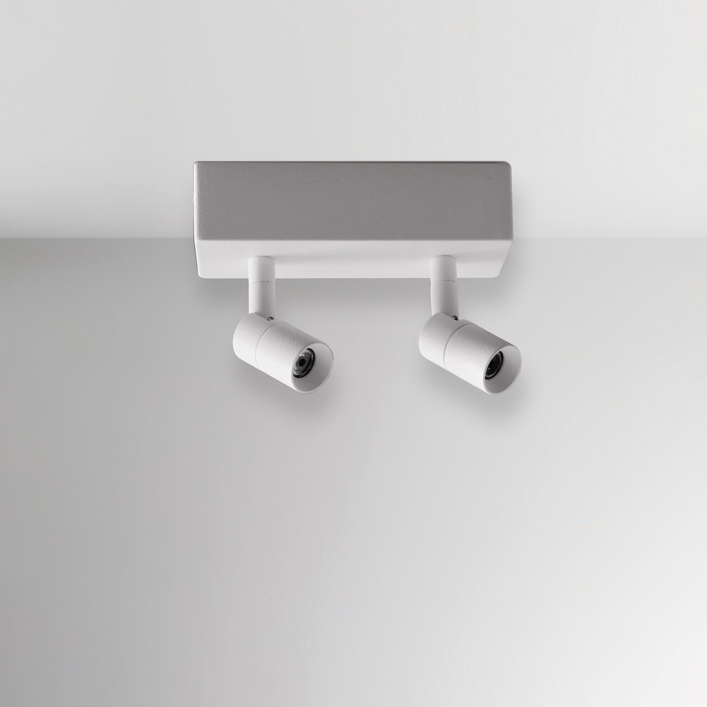 Display product Legatus Spot 20 2F from manufacturer BRIGHT SPECIAL LIGHTING S.A.