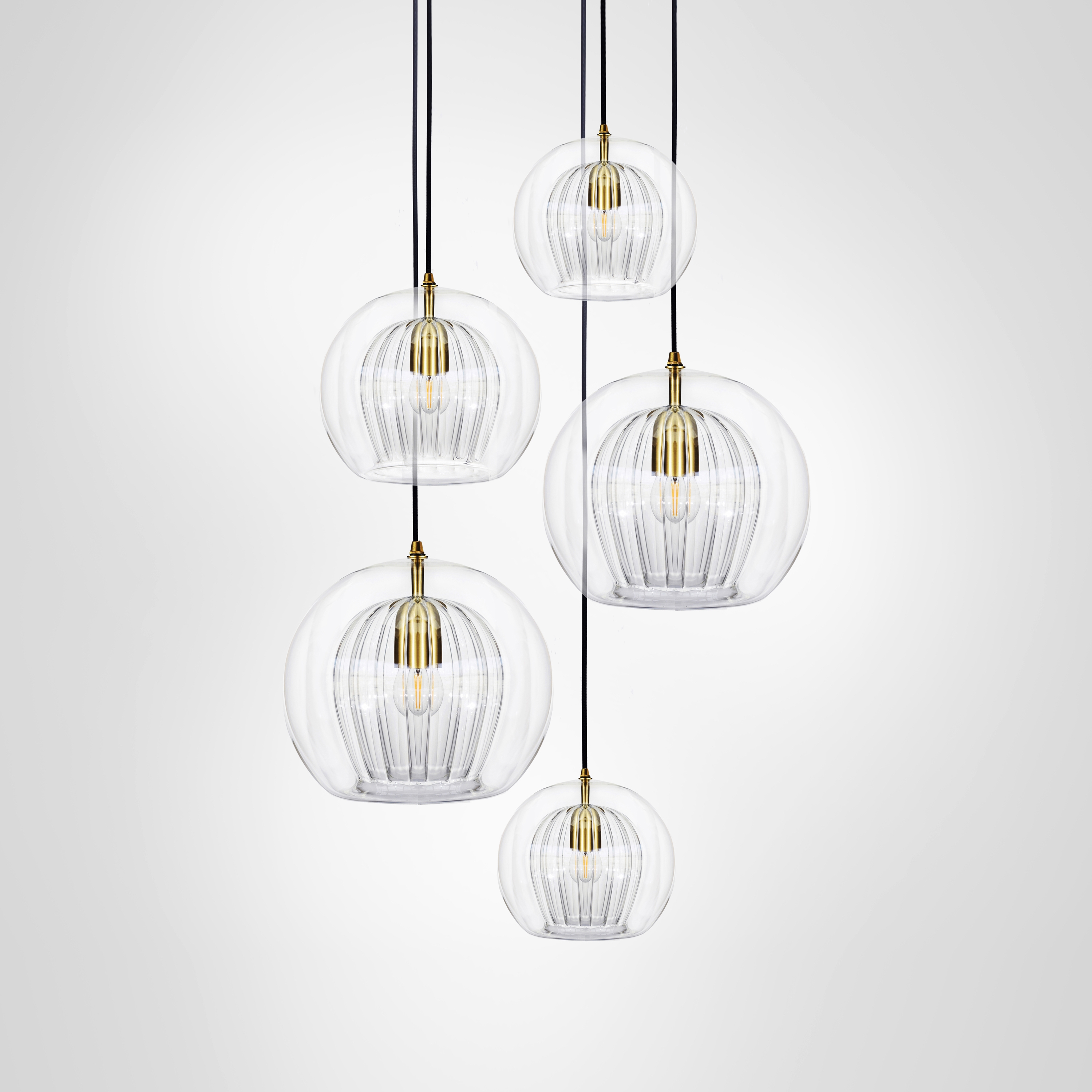 Mostrar el producto Pleated Crystal Cluster - 5 Piece Clear del fabricante Marc Wood Studio