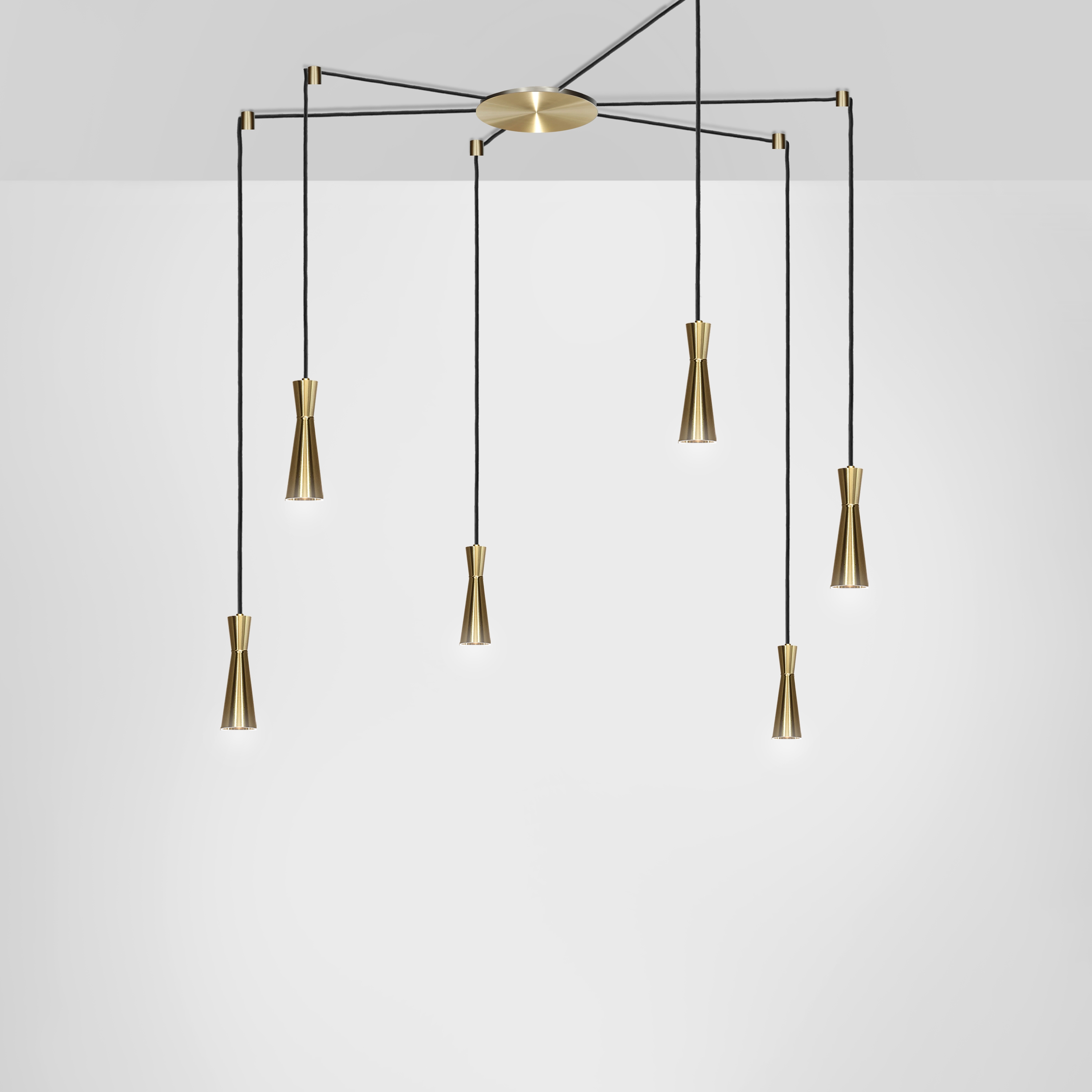 Mostrar el producto Cone 6 Piece Cluster (Wide) - Lamp del fabricante Marc Wood Studio