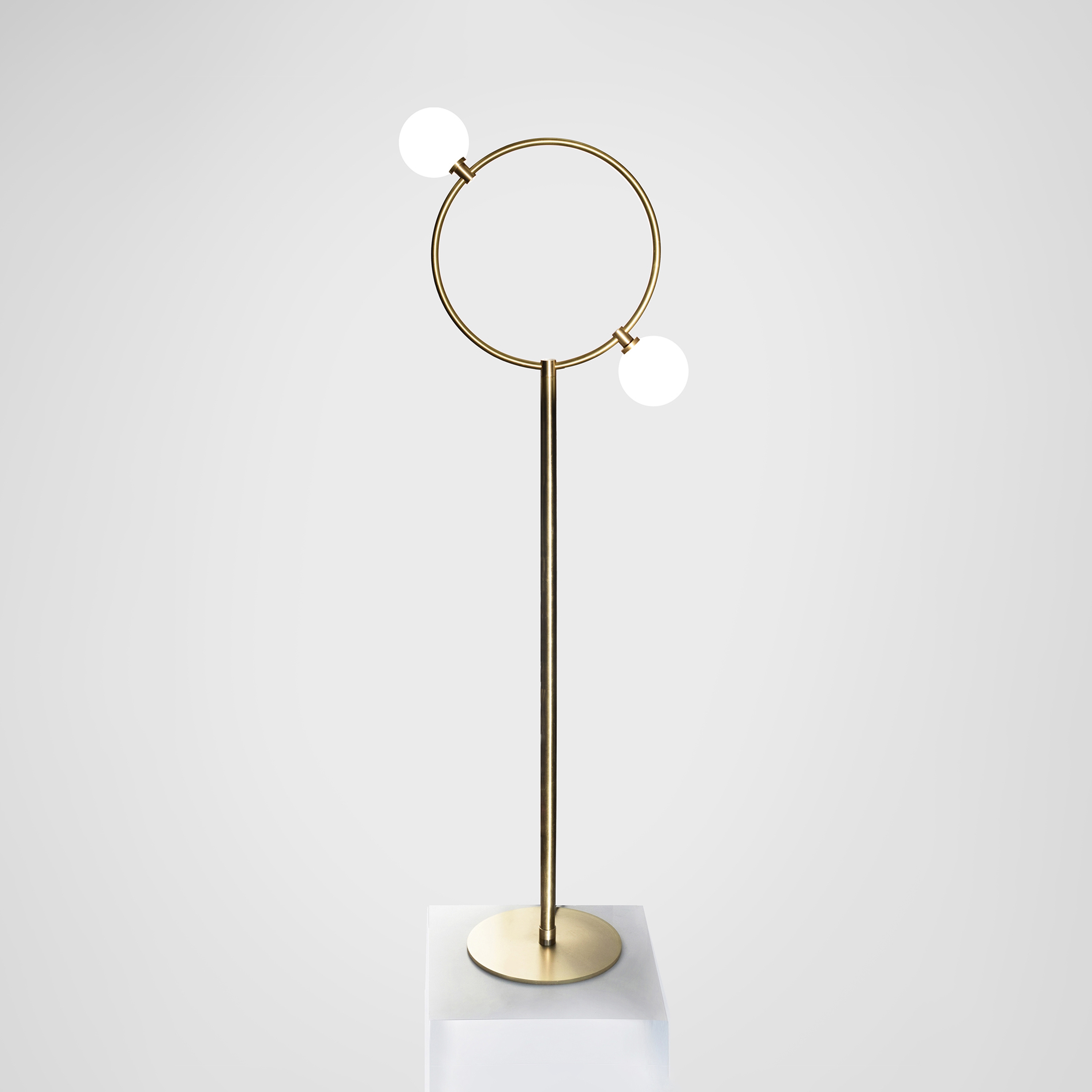 Mostrar el producto Drops Floor Light del fabricante Marc Wood Studio