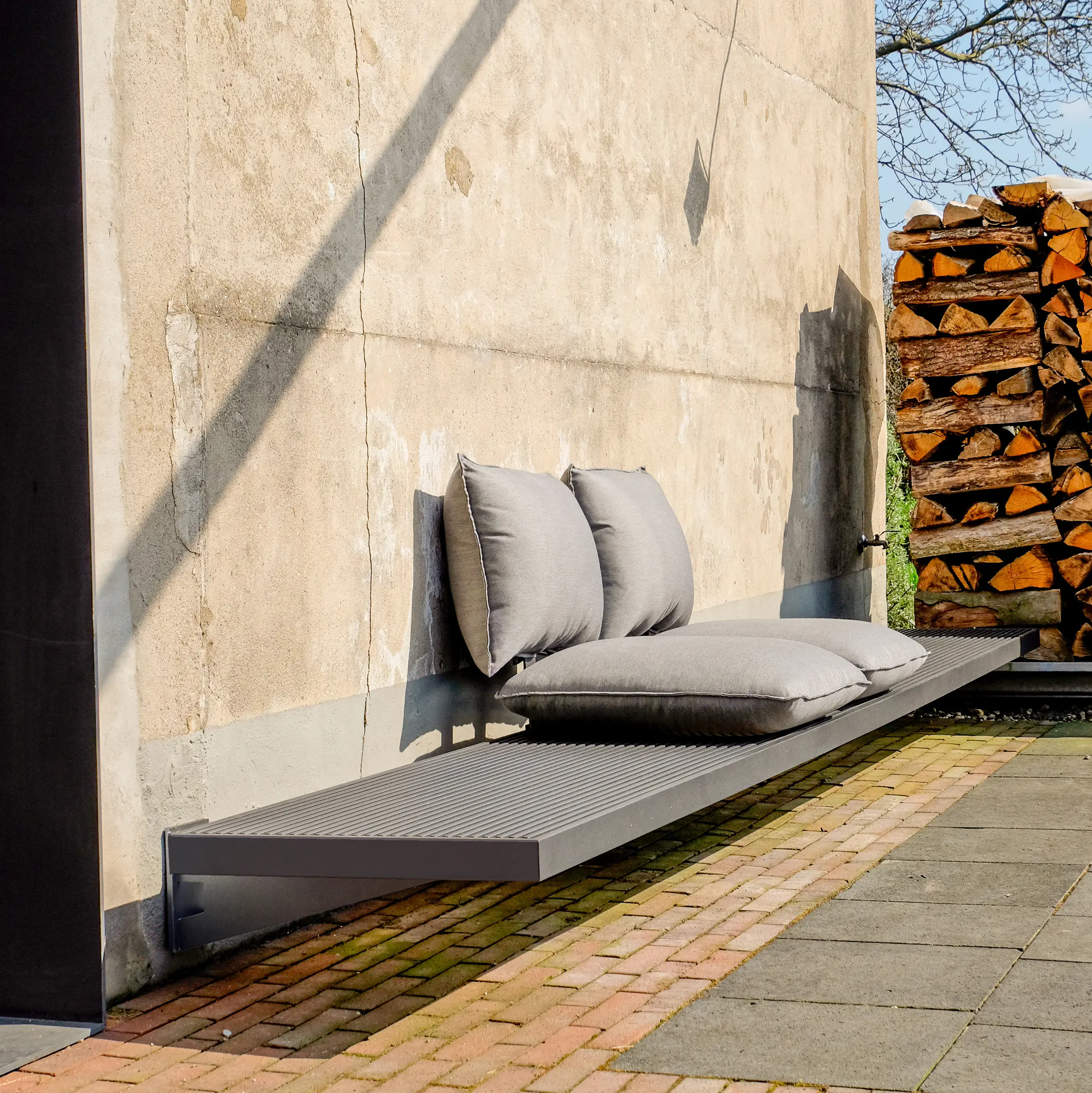 Volker Weiss - L01 sofa
