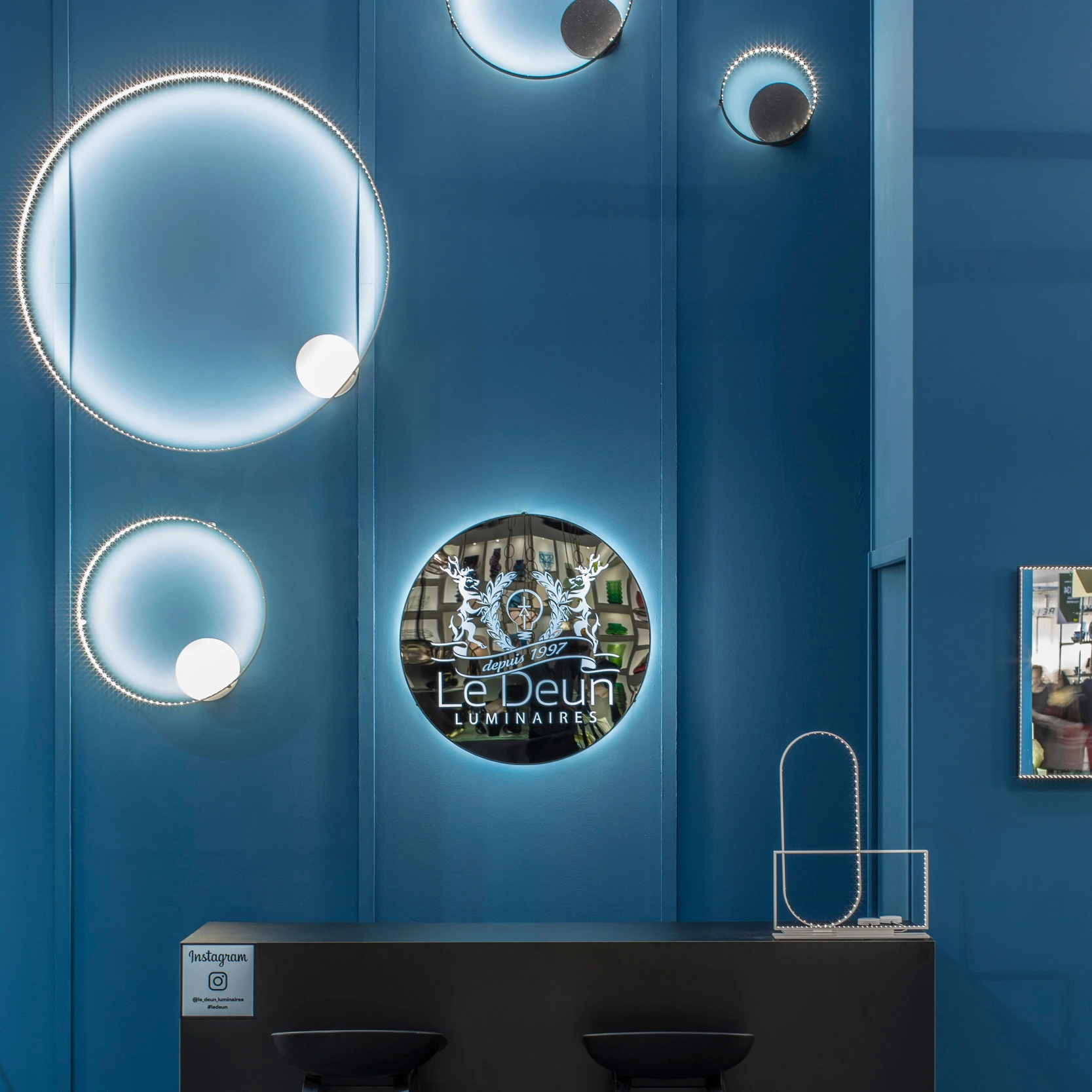 WALL FIXTURES