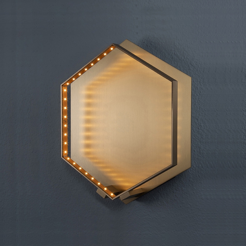 HEXA WALL Brushed brass