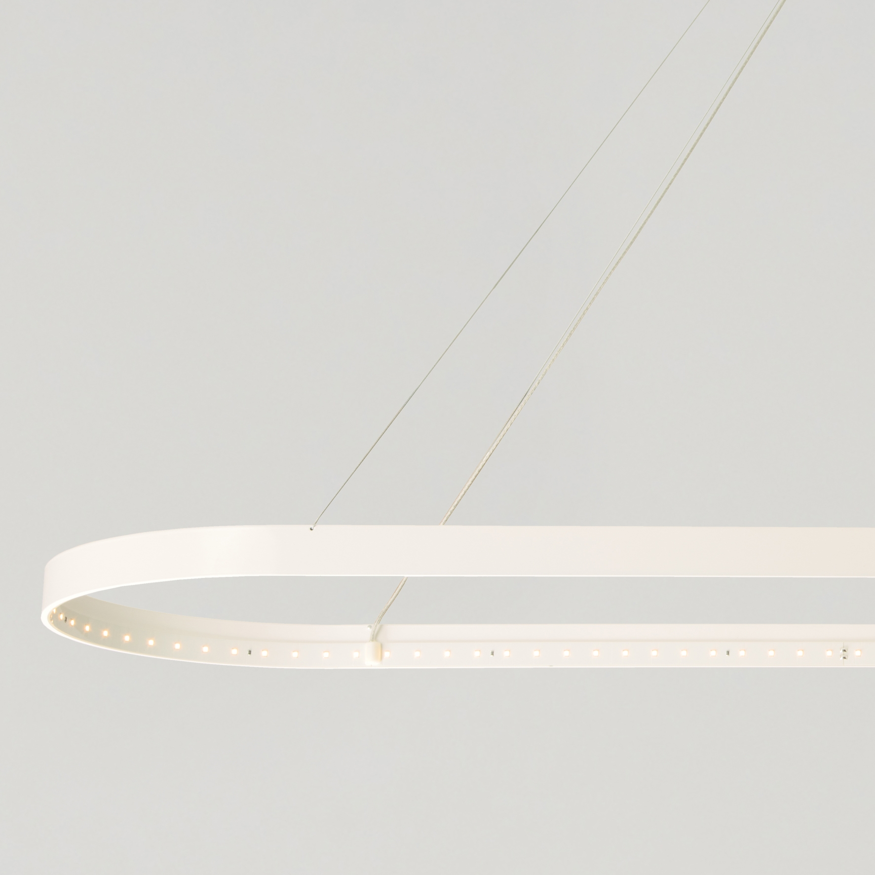 Mostra il prodotto OVAL 100 White del produttore Le deun