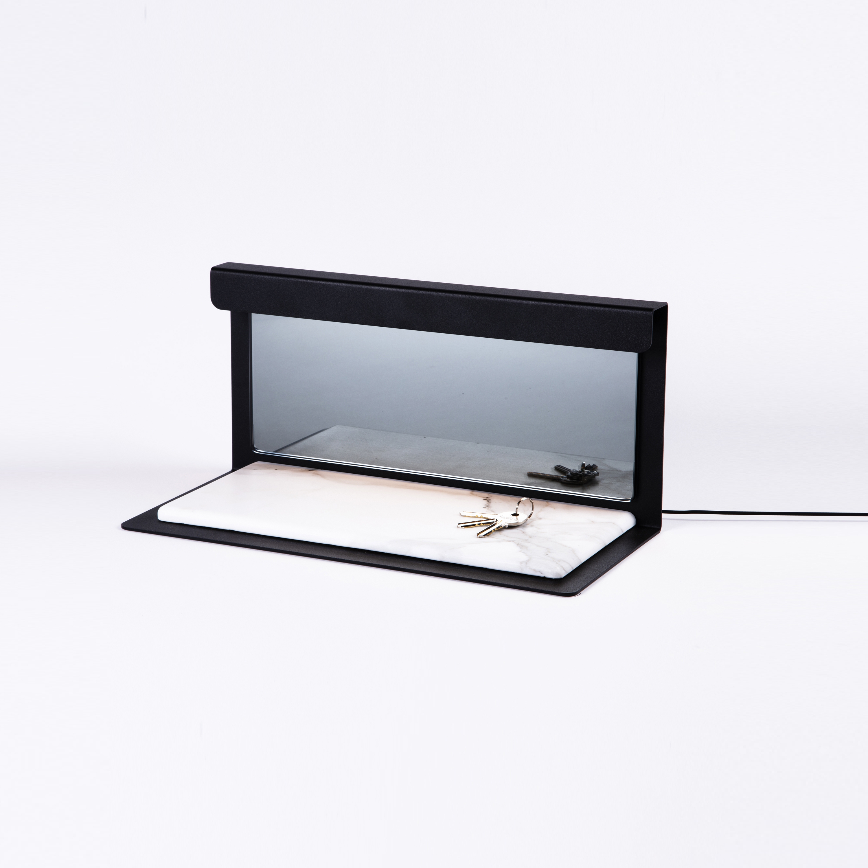 Mostra il prodotto PLI TRAY Black del produttore Le deun