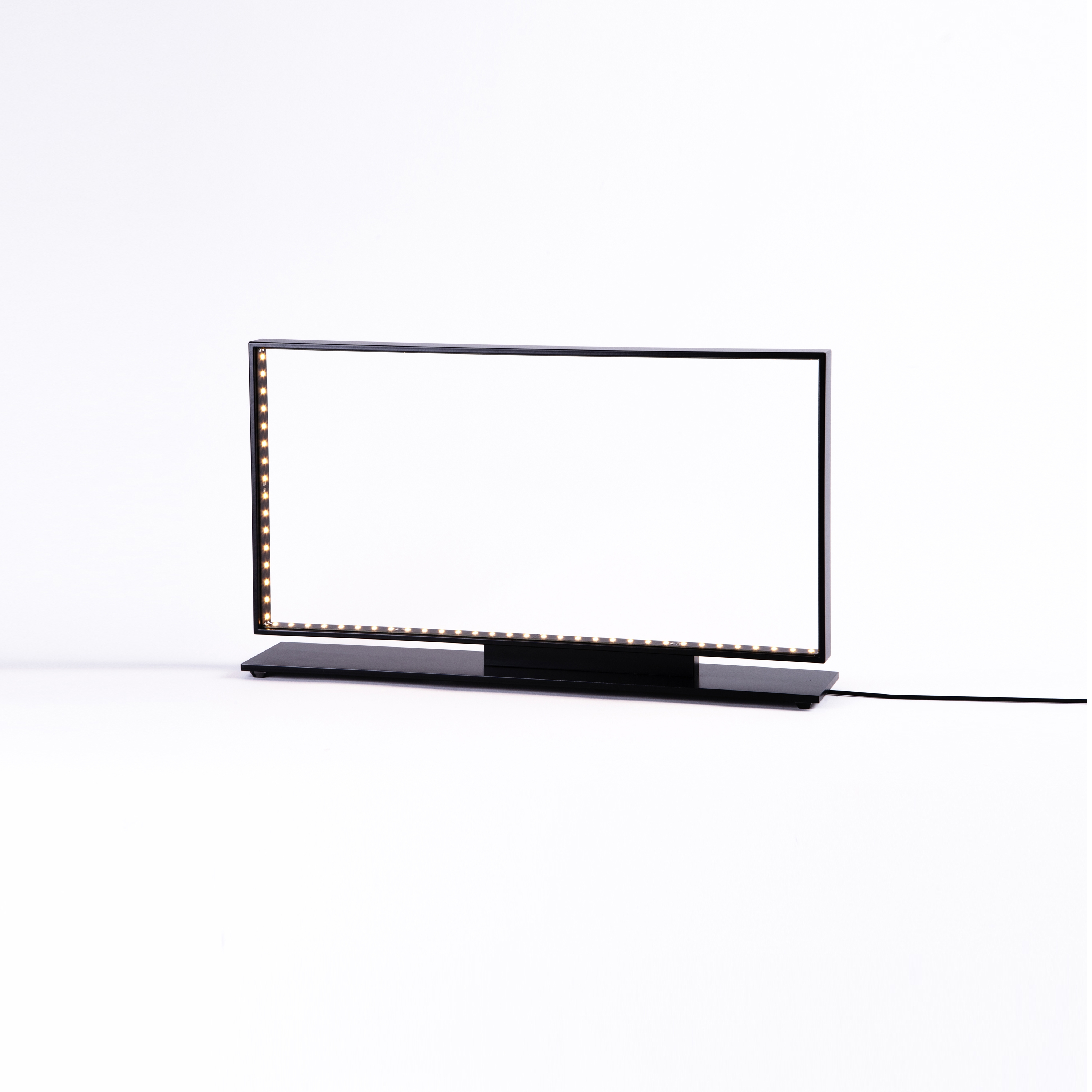 Mostra il prodotto SQUARE 40 Black del produttore Le deun