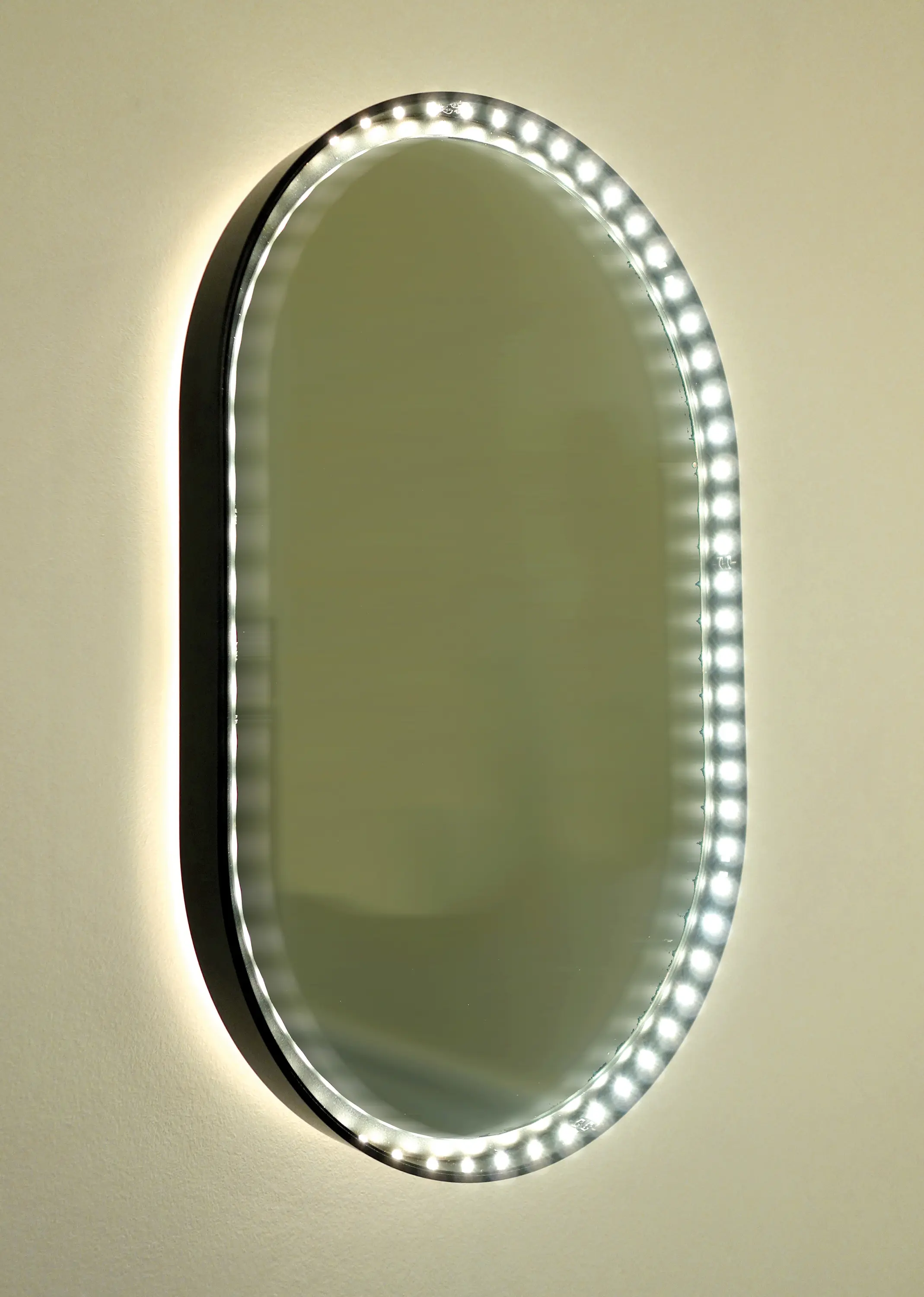 Le deun - VANITY Oval