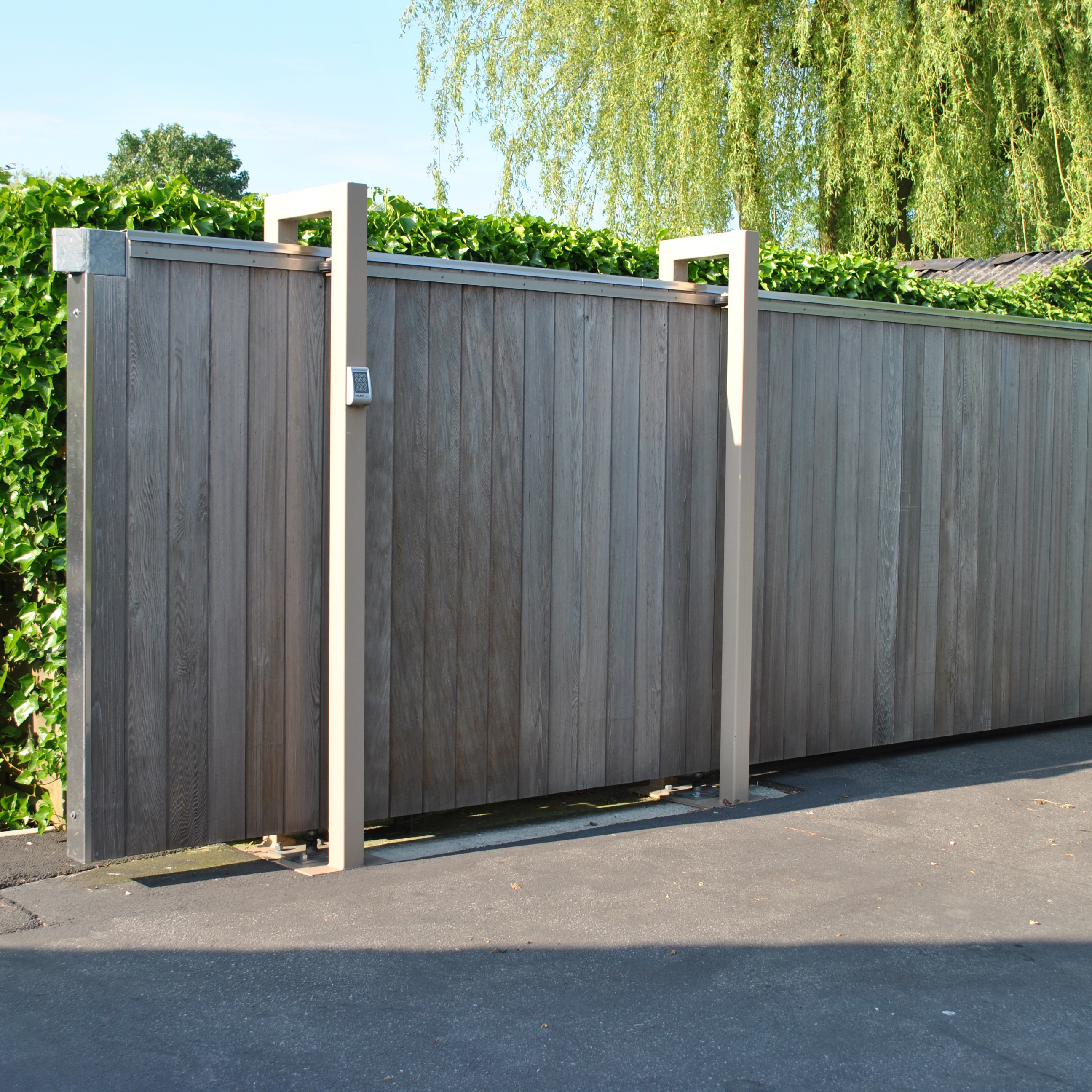 Mostrar el producto ROB Sliding cantilever gates del fabricante ARLU