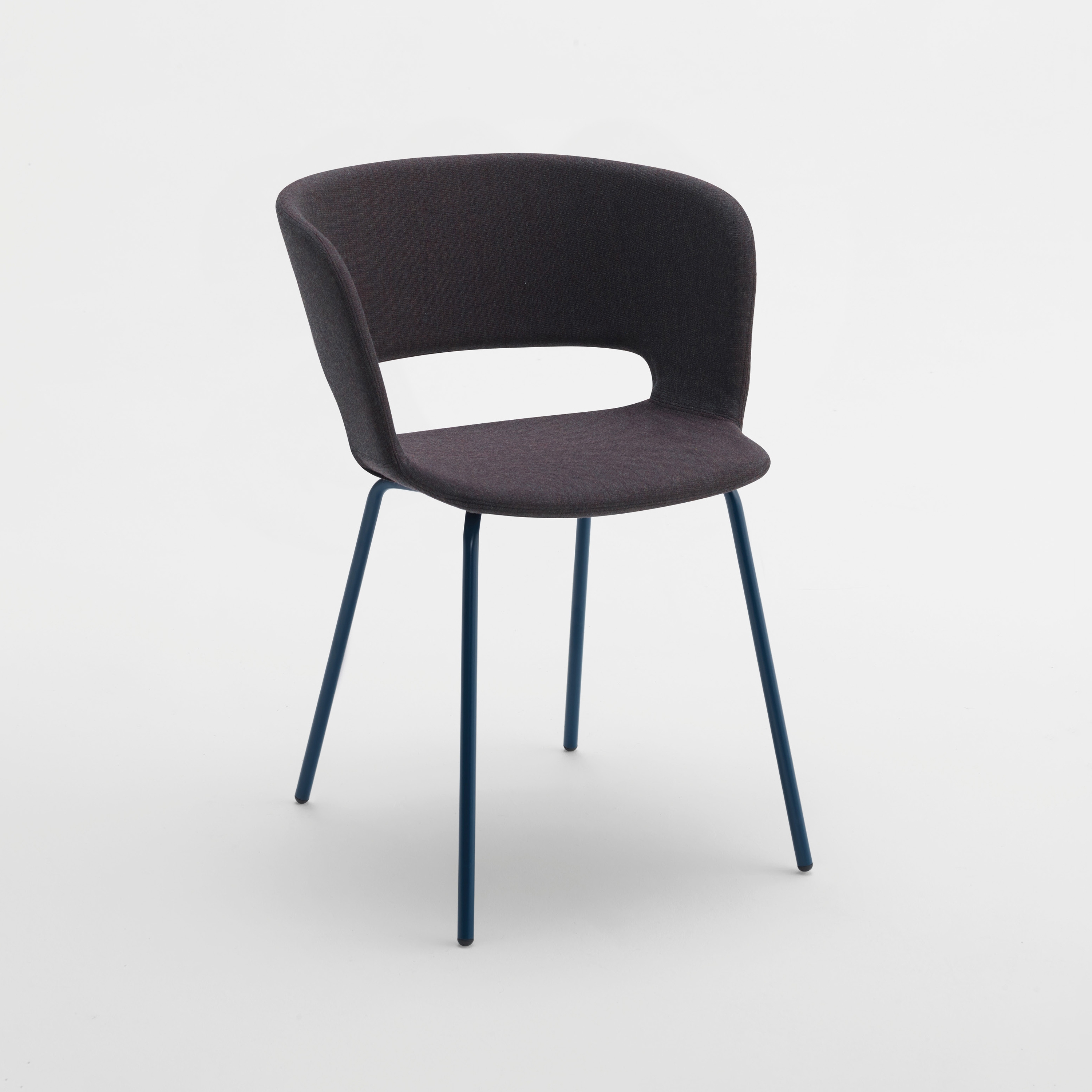 Mostra il prodotto RIBBON Poltrona 2.34.Z del produttore Cantarutti