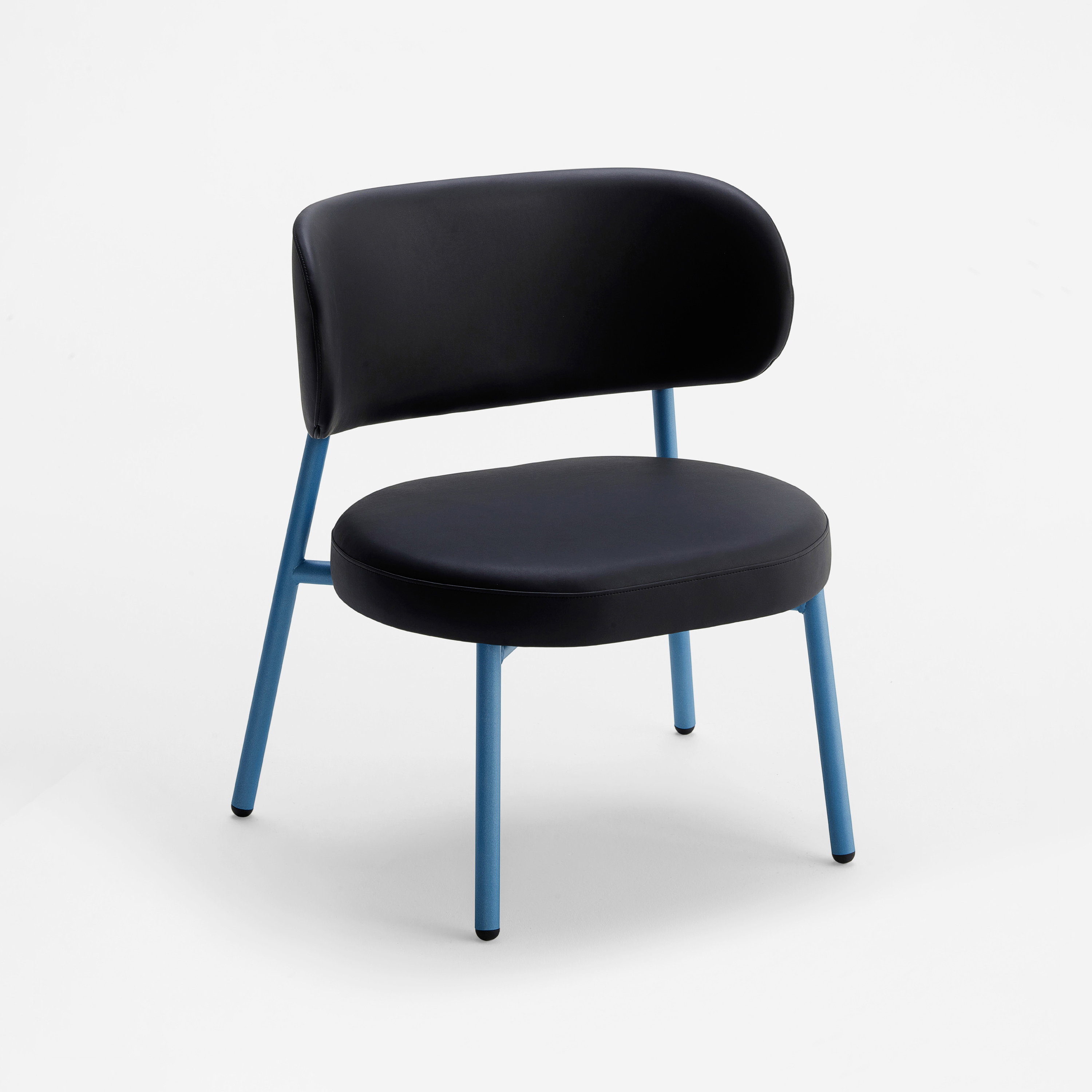 Display product COCO Lounge chair 5.03.Z from manufacturer Cantarutti