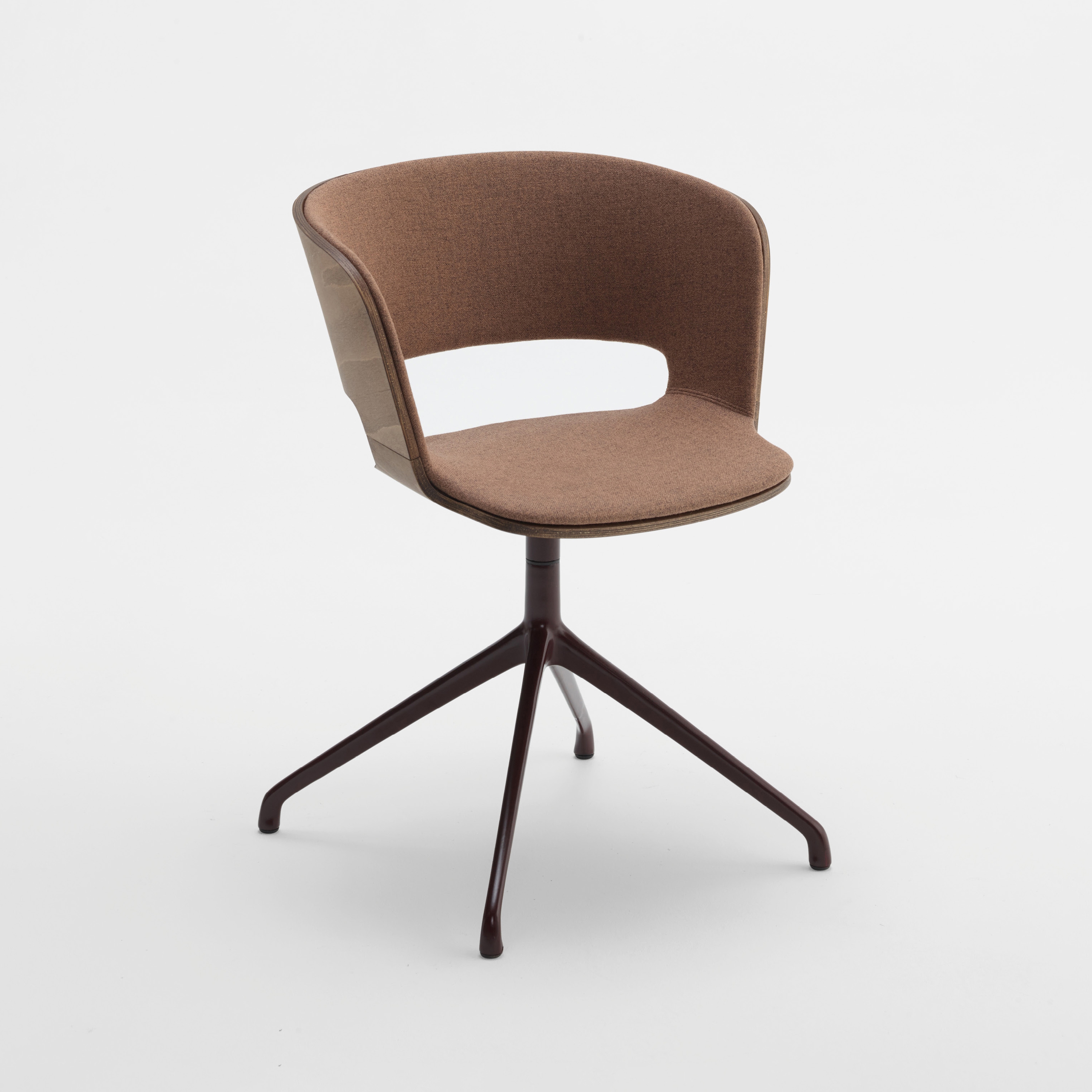 Mostra il prodotto RIBBON Poltrona Girevole B.38.0 del produttore Cantarutti