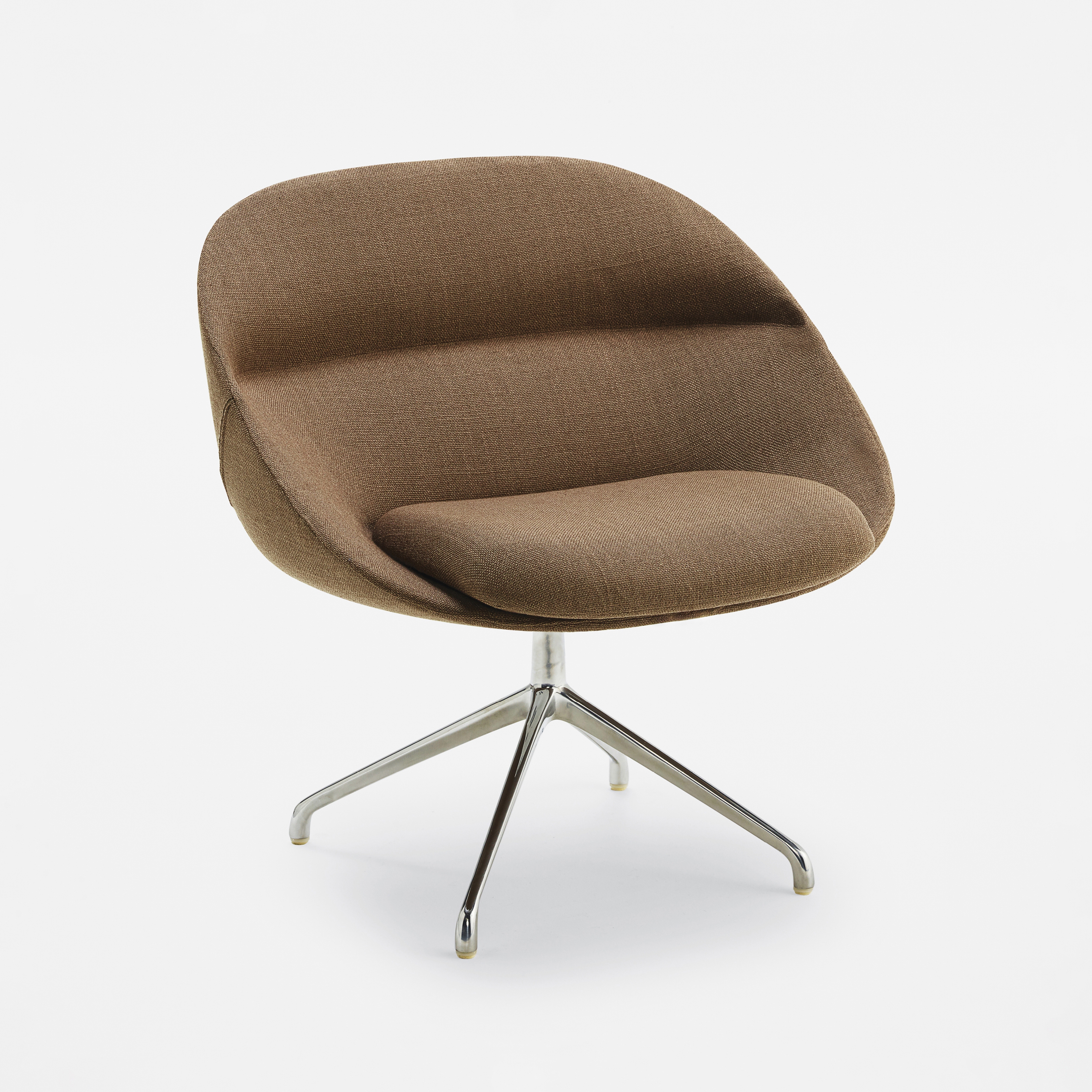 Mostra il prodotto CORI Swivel lounge chair E.39.0 del produttore Cantarutti