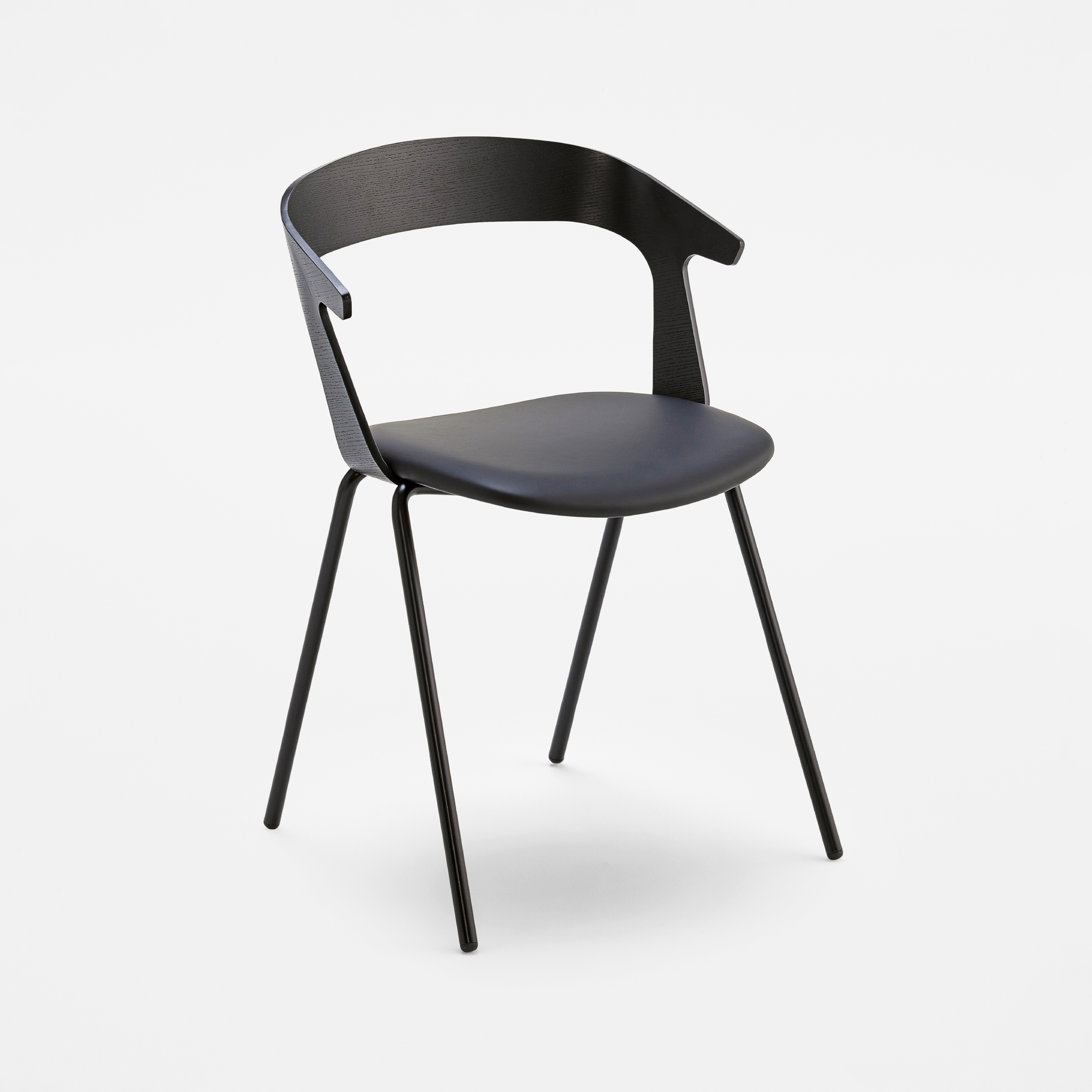 Display product MAKI Stackable Armchair 2.01.Z/I from manufacturer Cantarutti