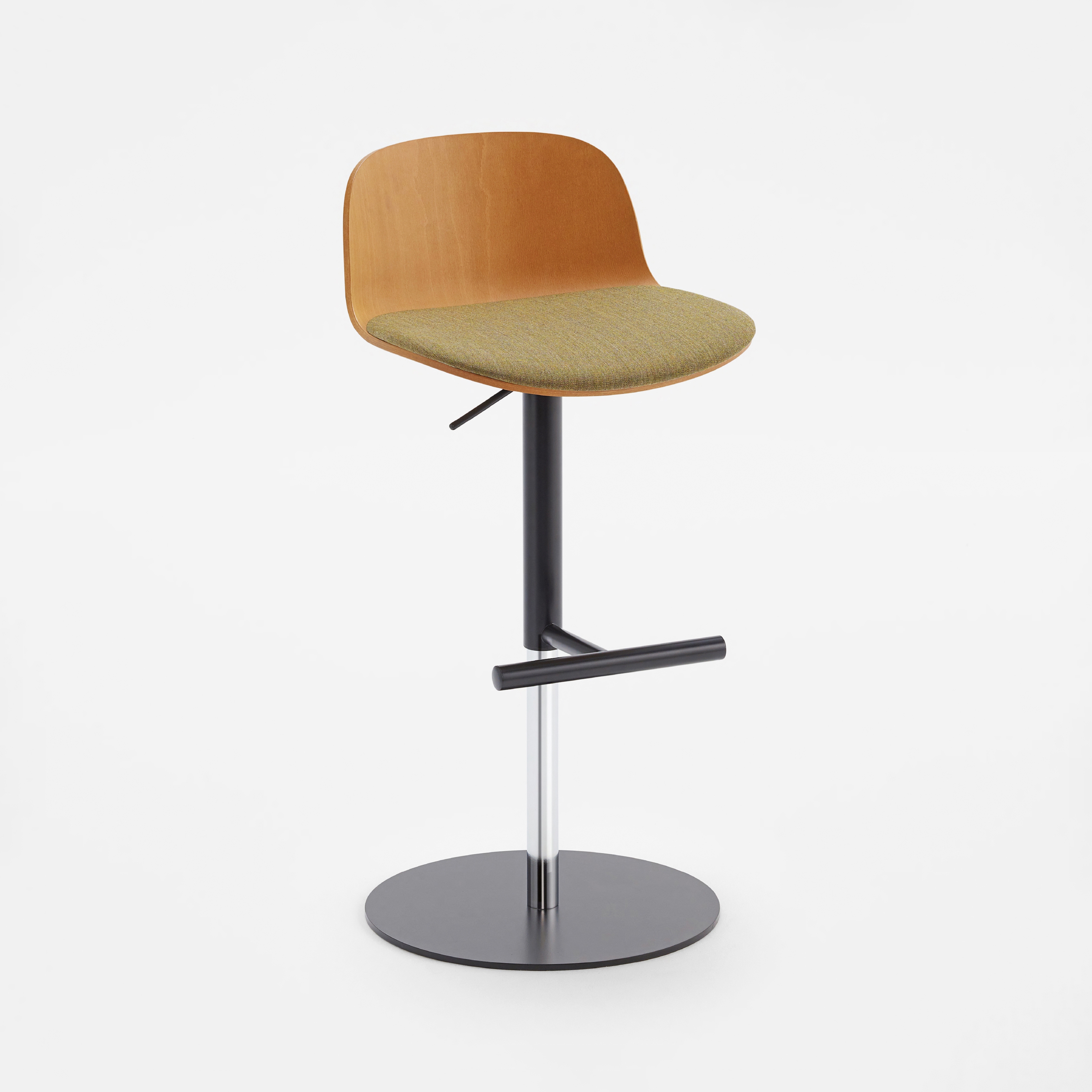 Afficher le produit RIBBON Swivel stool C.37.0/R du fabricant Cantarutti