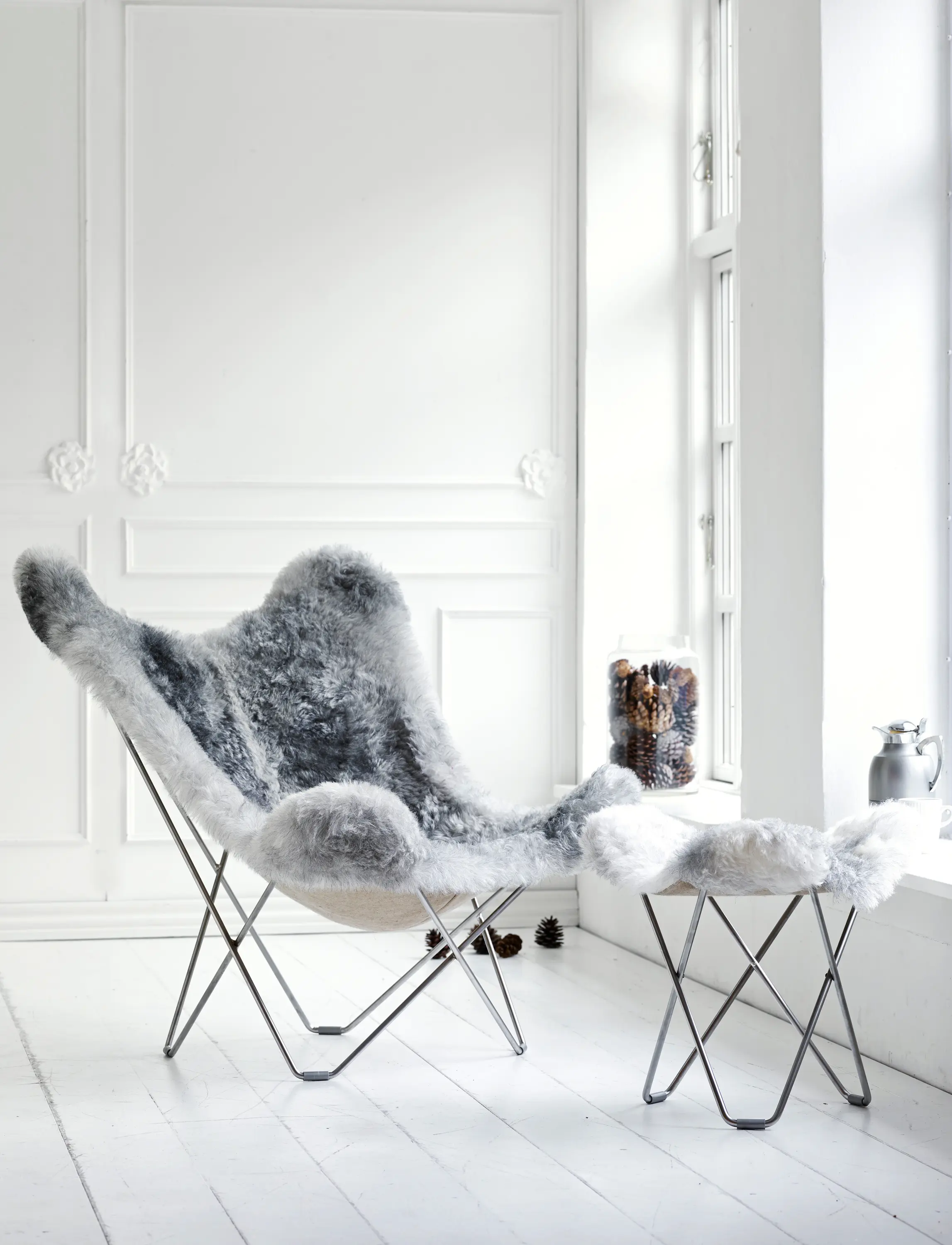 Cuero Design - Iceland Flying Goose Wild White Chrome Frame