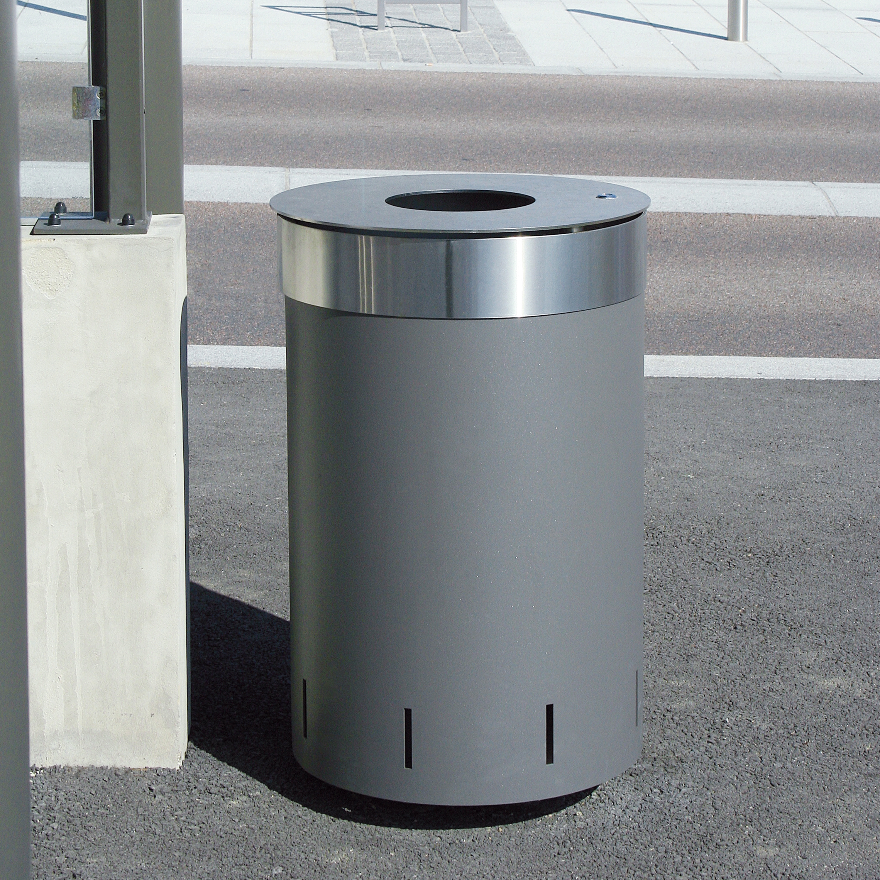 Display product Alliage Bin from manufacturer Univers et Cité - Mobilier urbain