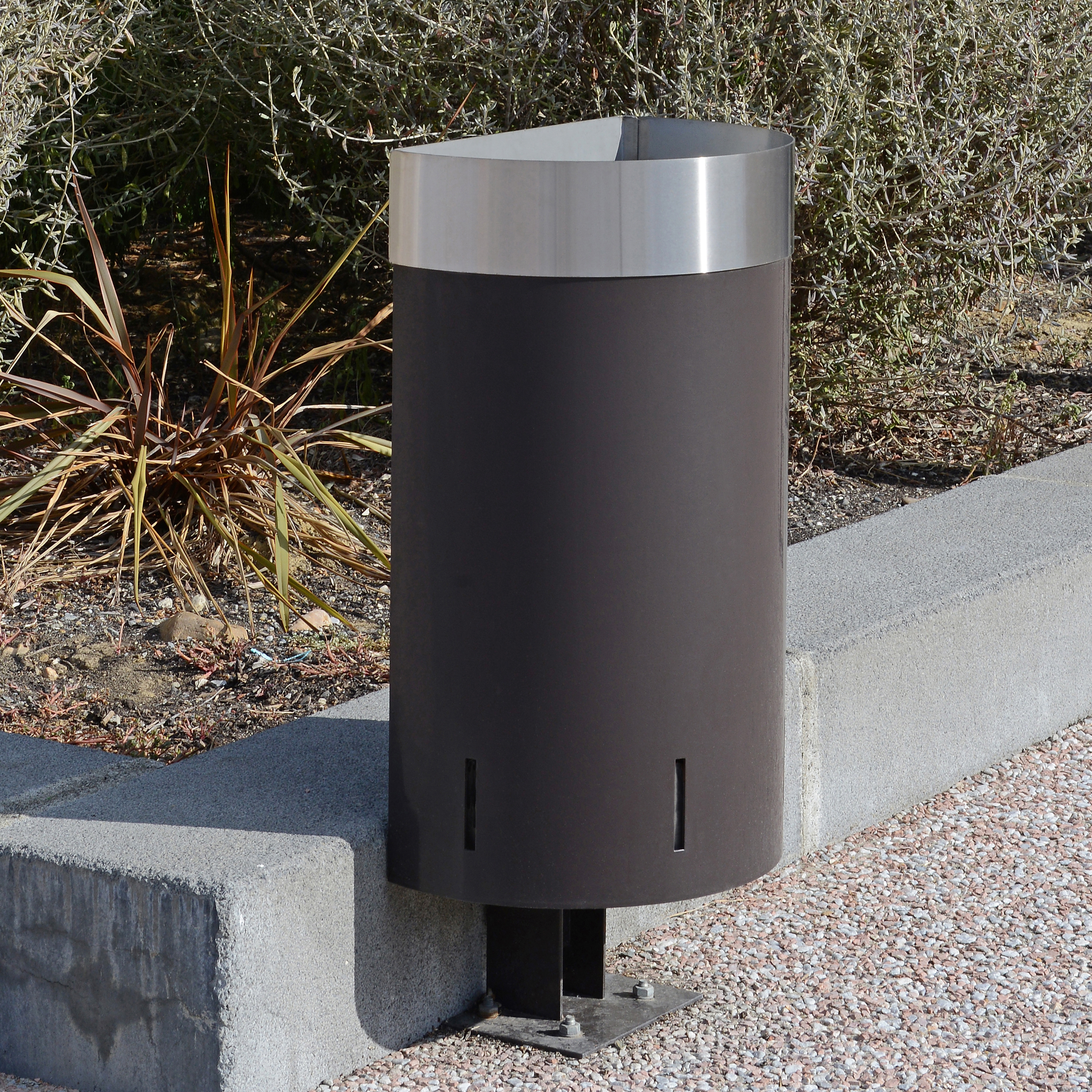 Display product Alliage Bin from manufacturer Univers et Cité - Mobilier urbain