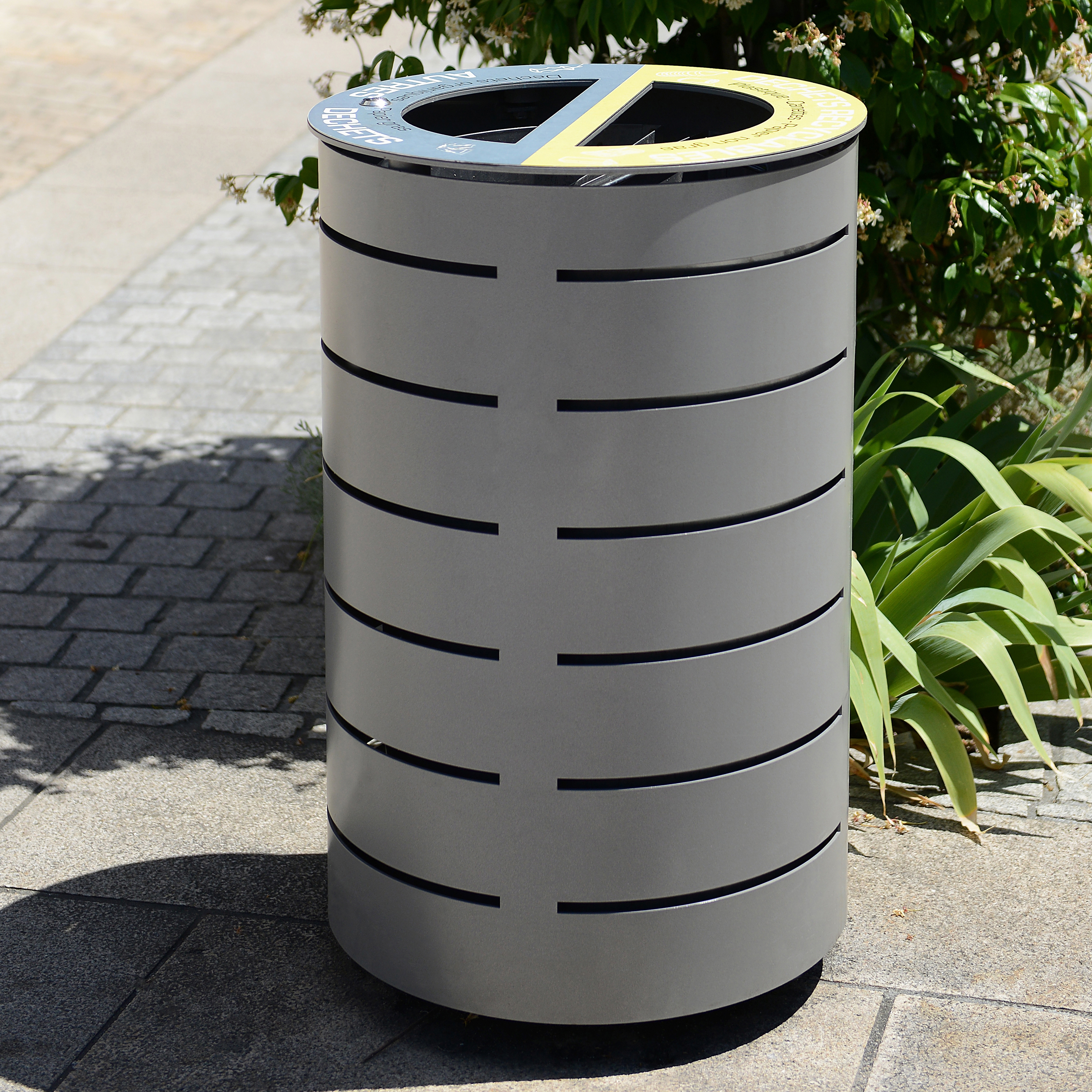 Mostra il prodotto Waste sorting Amandine Bin del produttore Univers et Cité - Mobilier urbain