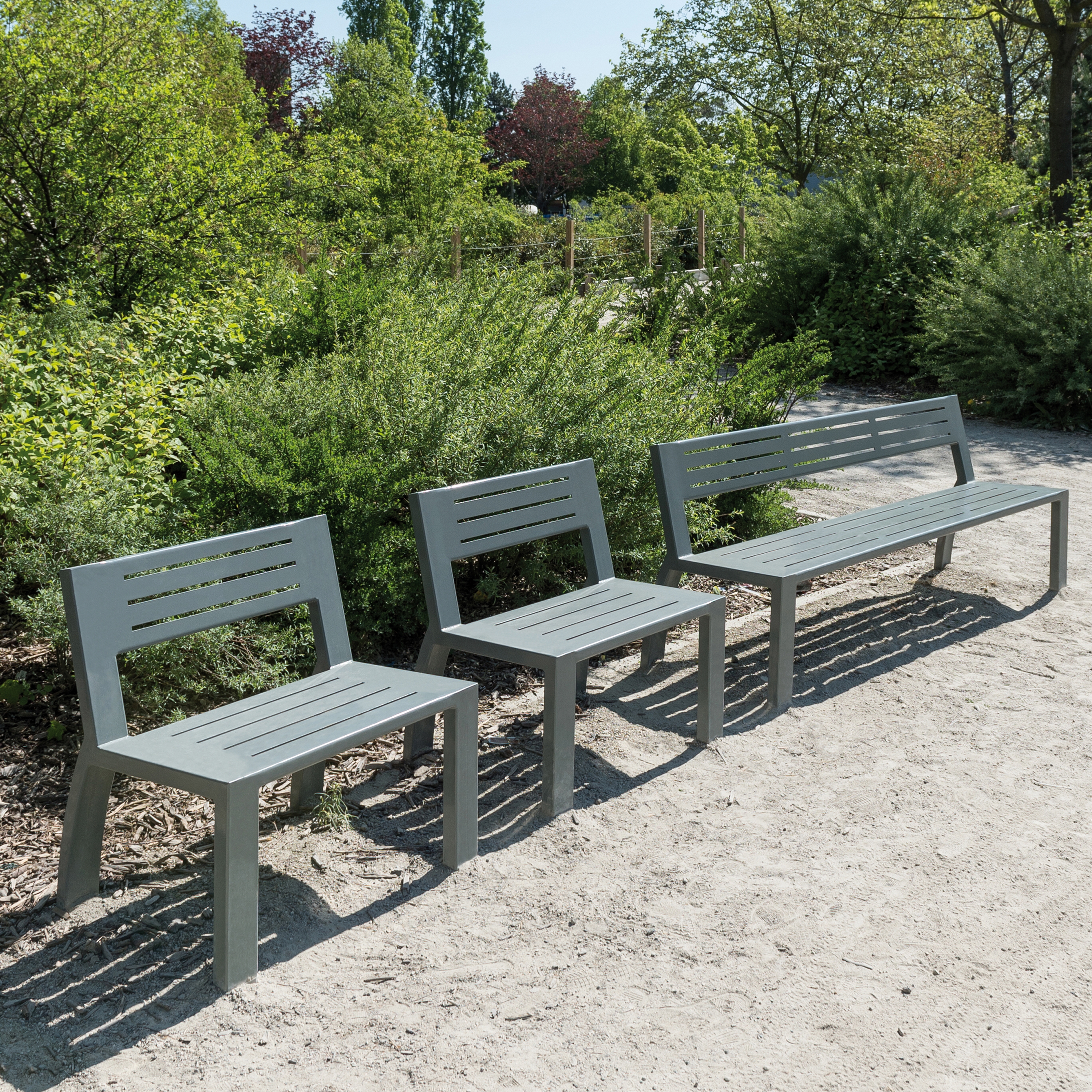 Produkt Cléa Full-Steel Bench des Herstellers Univers et Cité - Mobilier urbain anzeigen