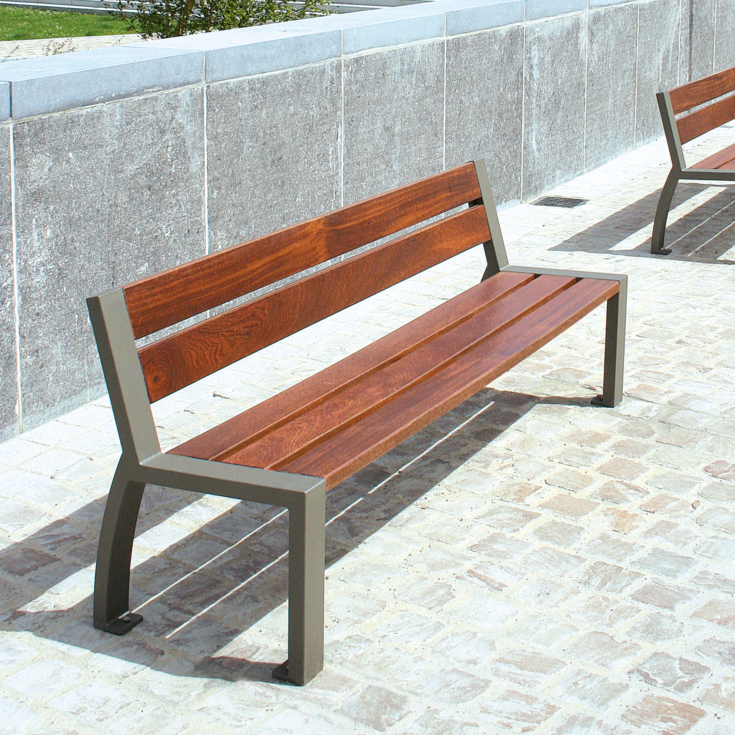 Display product Cléo Bench from manufacturer Univers et Cité - Mobilier urbain