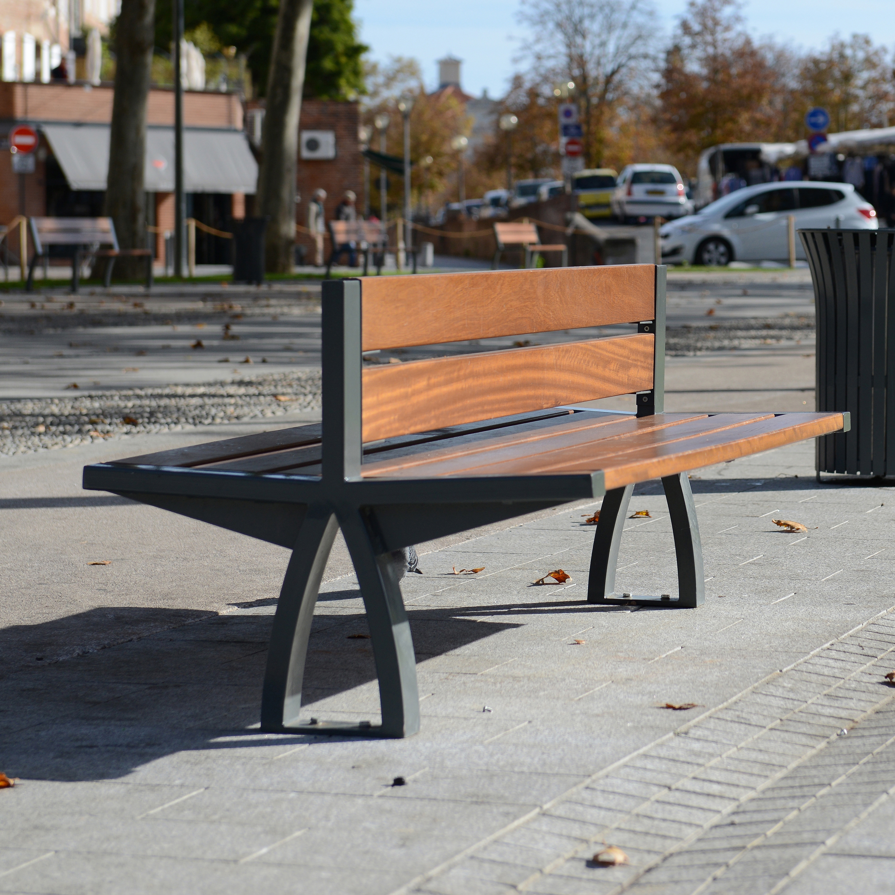 Display product Cléo Bench from manufacturer Univers et Cité - Mobilier urbain