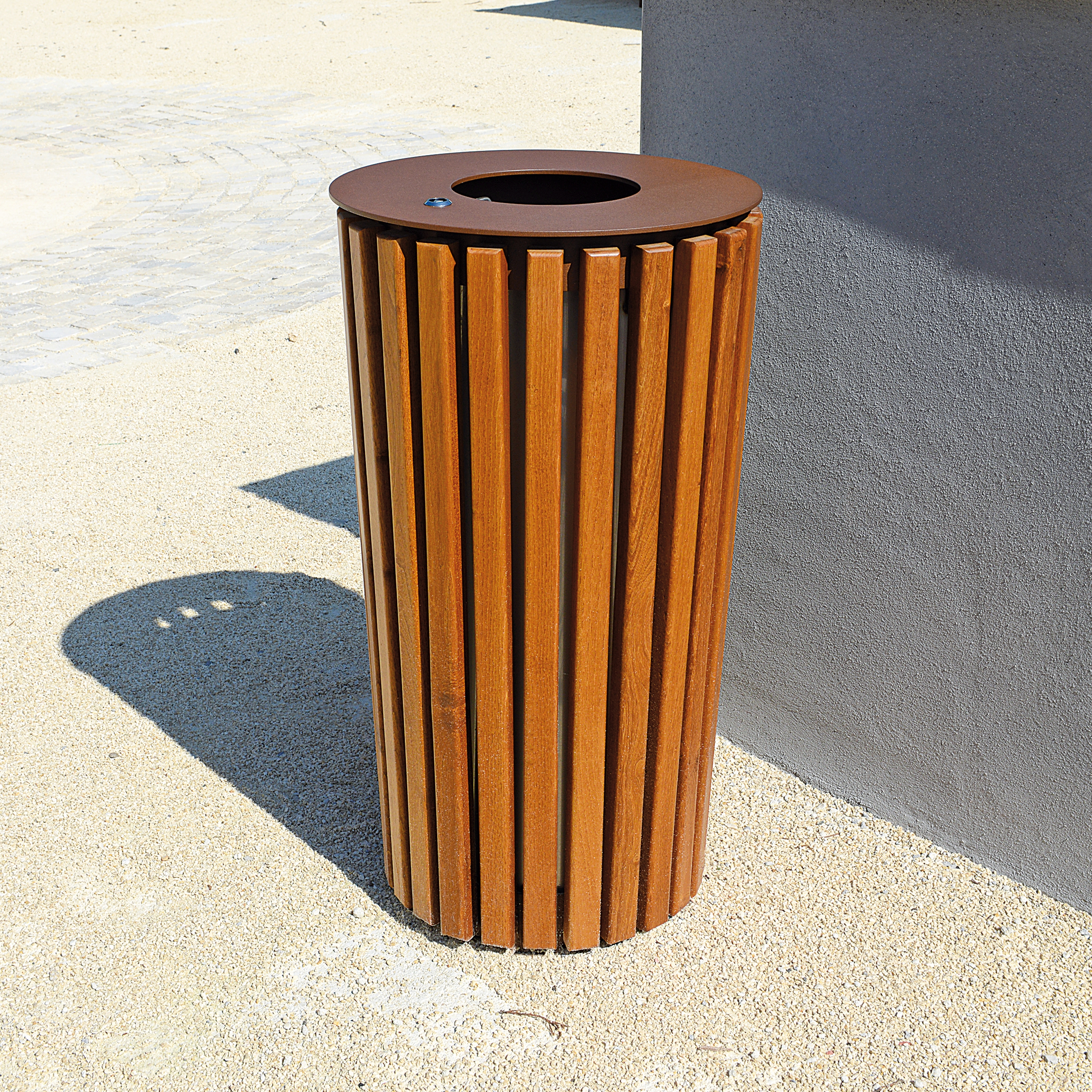 Display product Exotica Bin from manufacturer Univers et Cité - Mobilier urbain