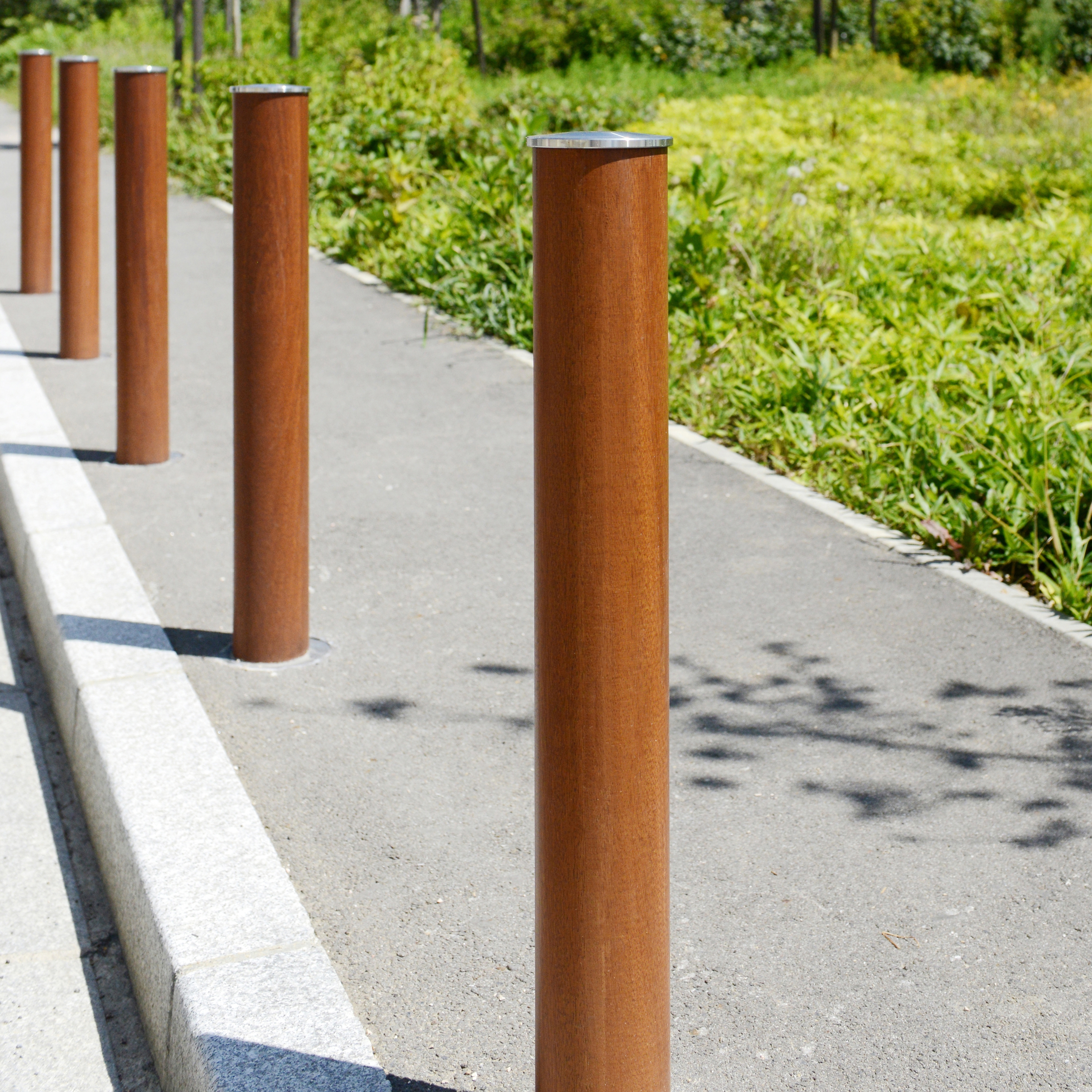 Display product Exotica Bollard from manufacturer Univers et Cité - Mobilier urbain
