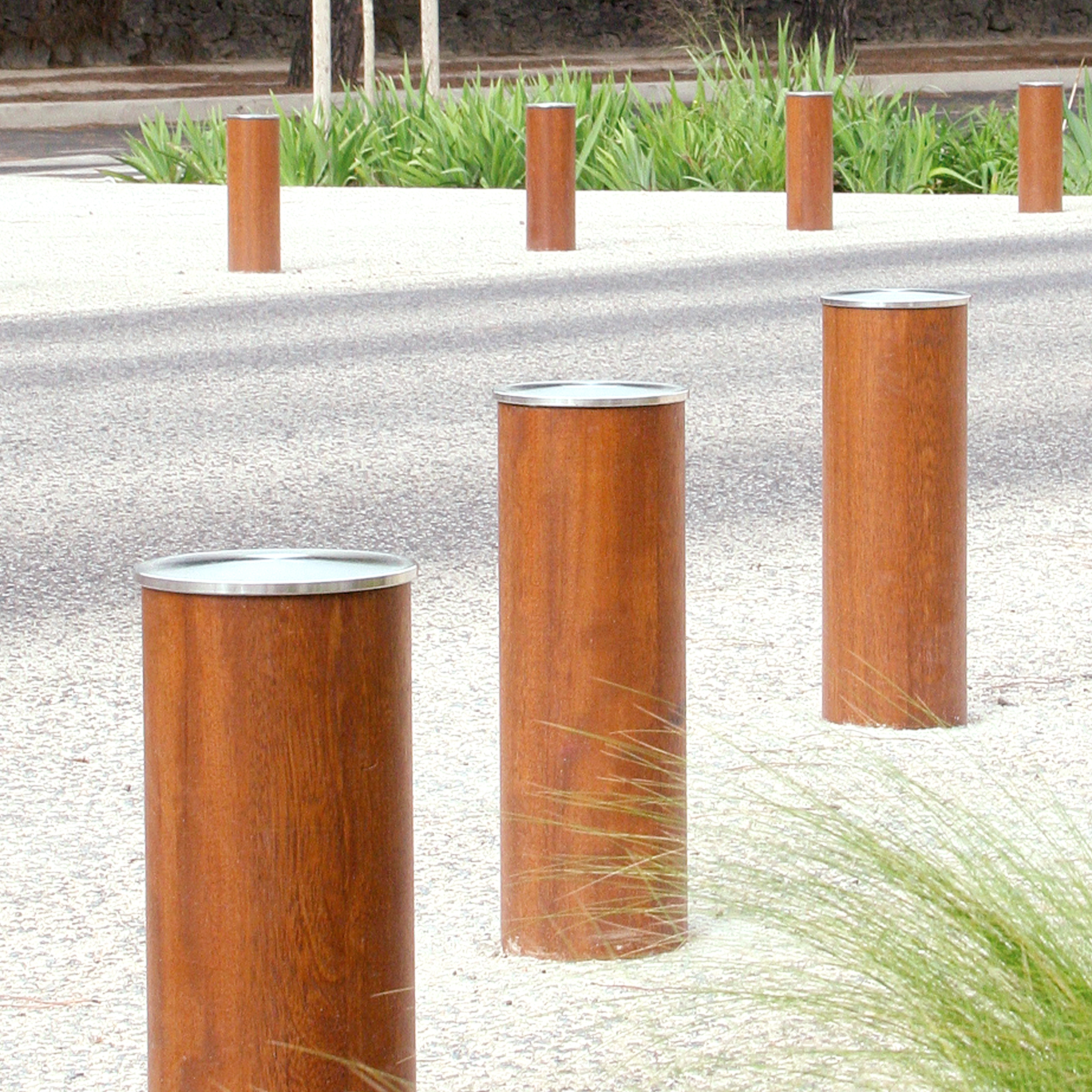 Display product Exotica Bollard from manufacturer Univers et Cité - Mobilier urbain