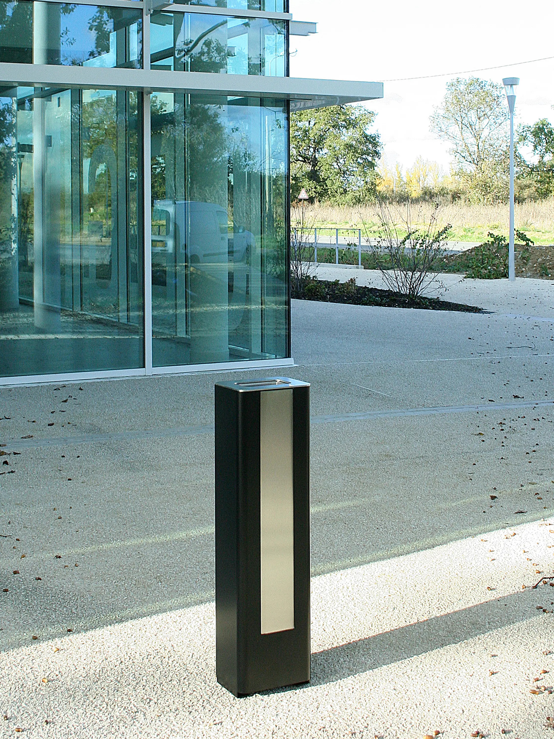Univers et Cité - Mobilier urbain - Fusion Ashtray
