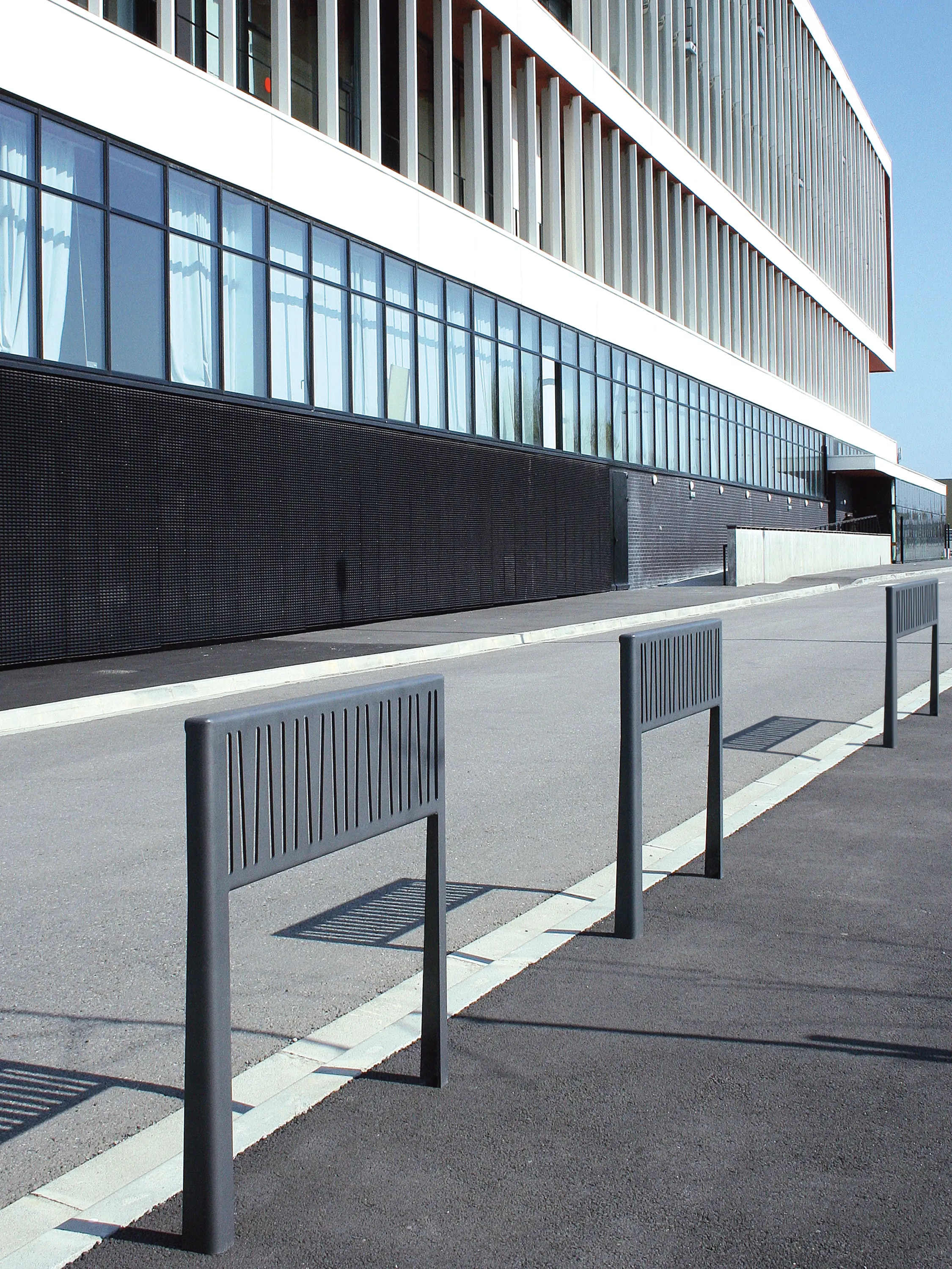 gallery-slide-0