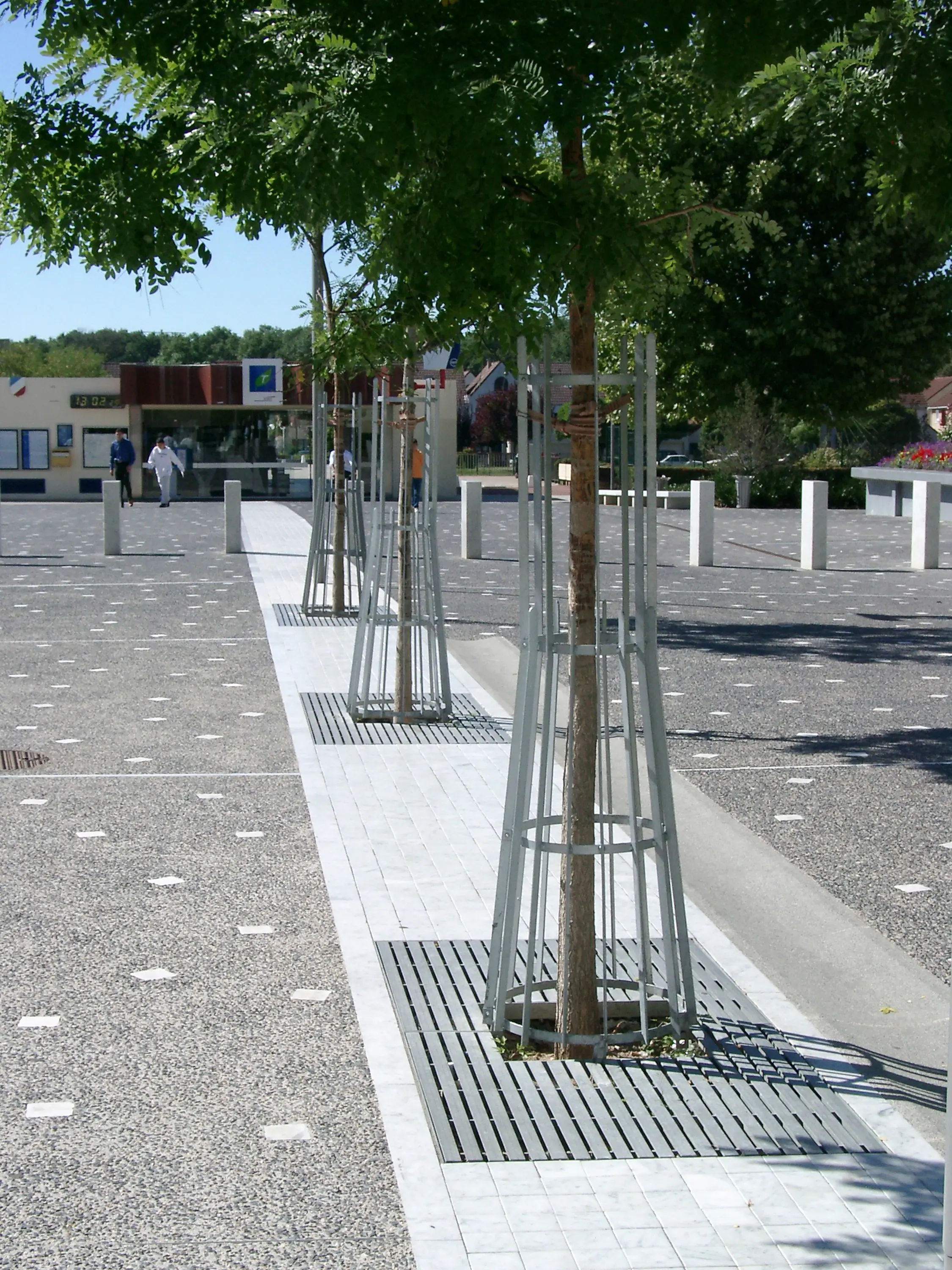 Univers et Cité - Mobilier urbain - Linéance Tree Guard