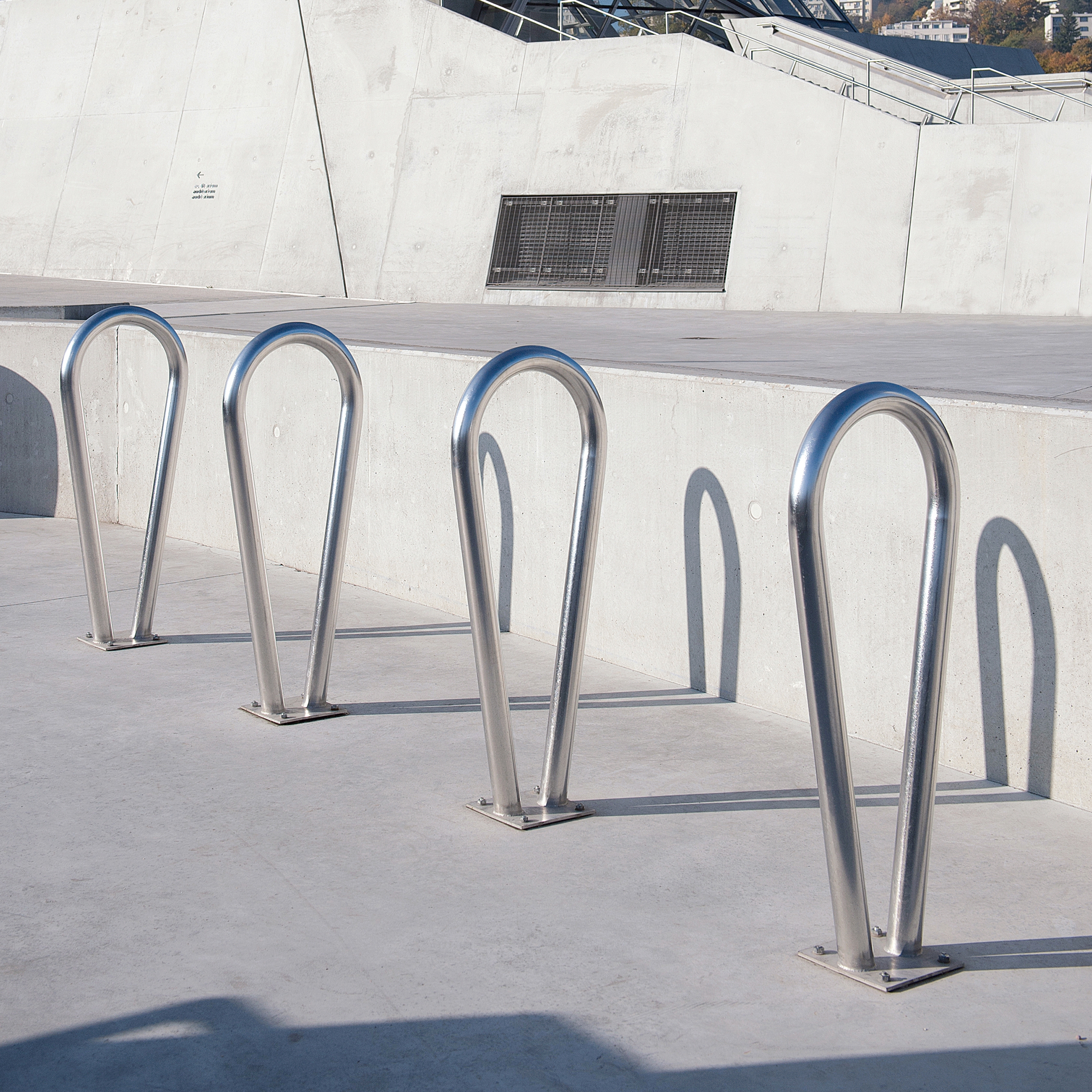 Display product Oméga Bike Rack from manufacturer Univers et Cité - Mobilier urbain