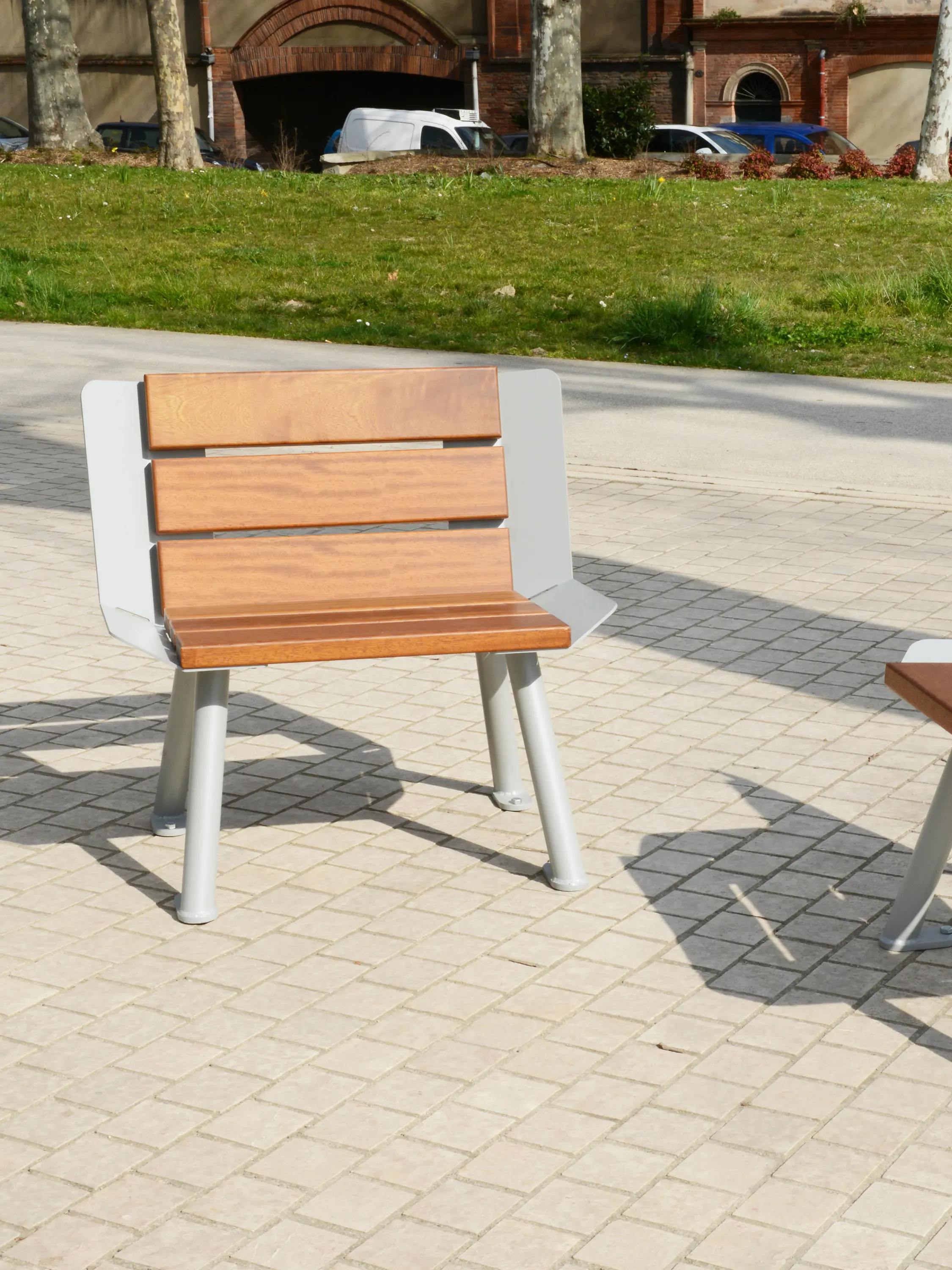 Univers et Cité - Mobilier urbain - Oria Chair