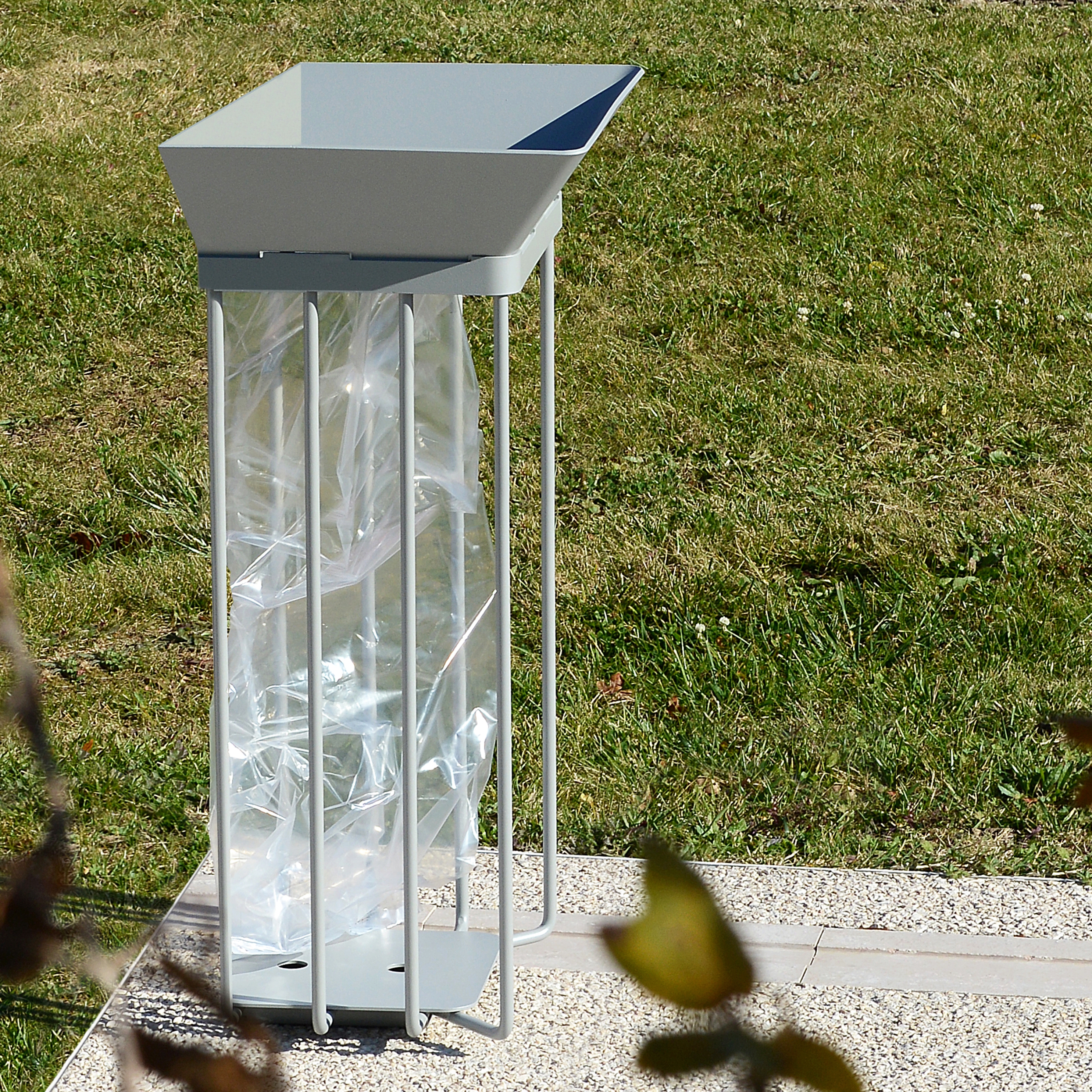 Display product Oria Vigipirate Bin from manufacturer Univers et Cité - Mobilier urbain