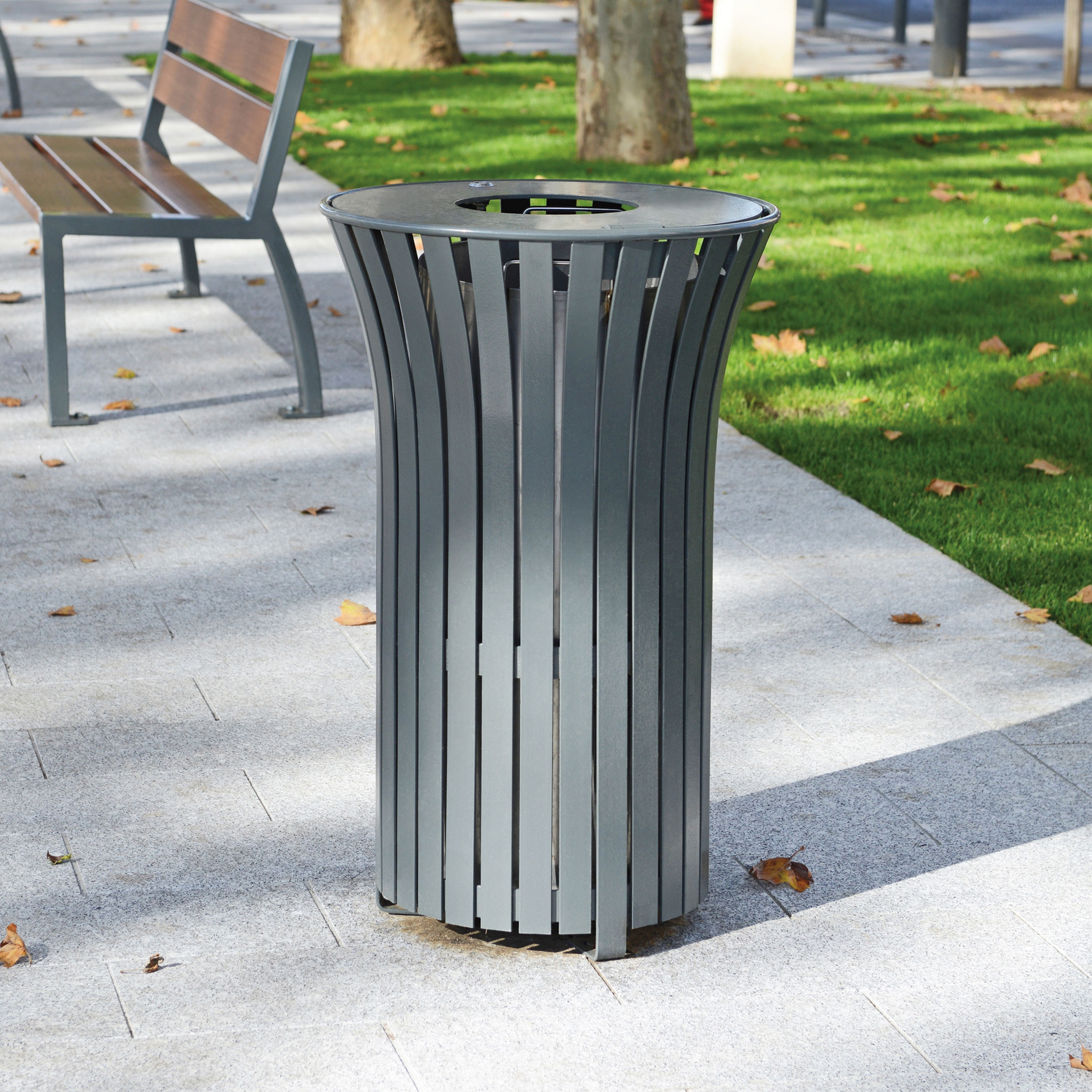 Mostra il prodotto Solis Bin del produttore Univers et Cité - Mobilier urbain