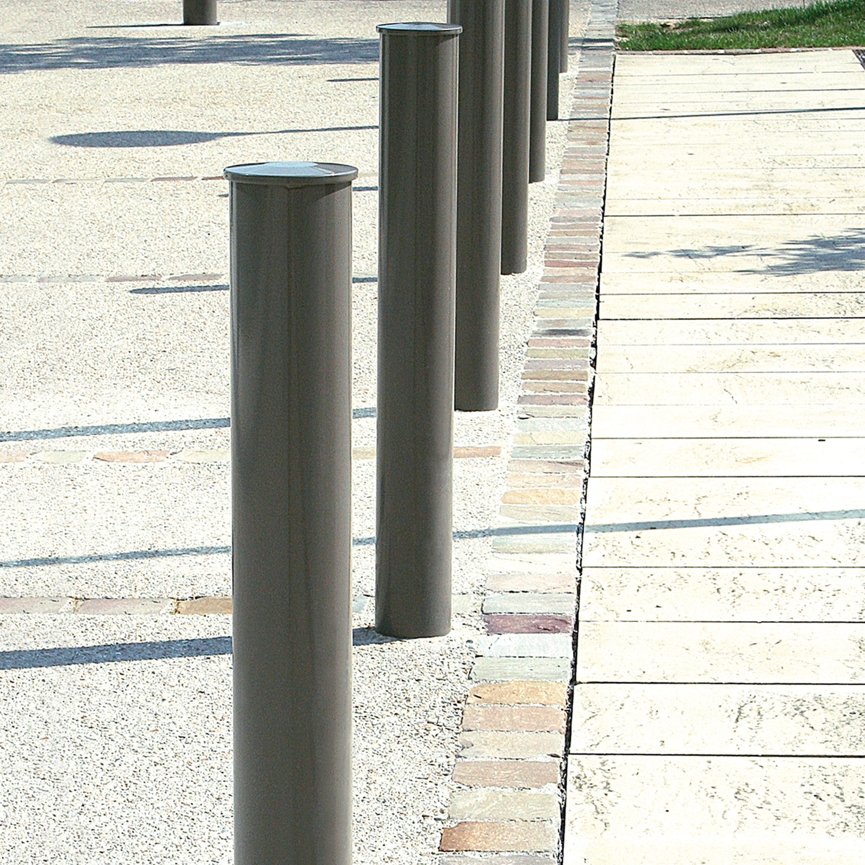 Display product Tiby Bollard from manufacturer Univers et Cité - Mobilier urbain