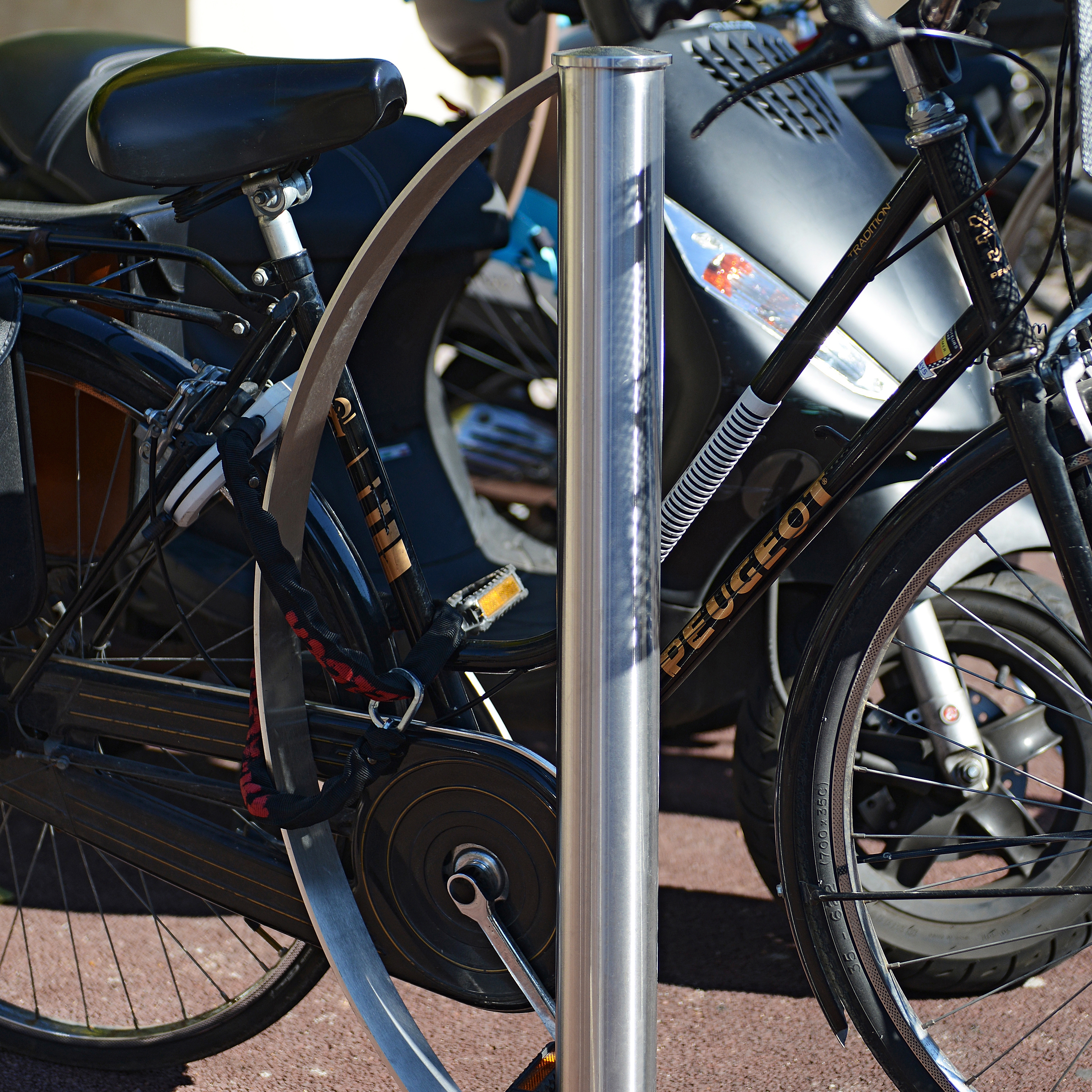 Display product Vision Bike Rack from manufacturer Univers et Cité - Mobilier urbain