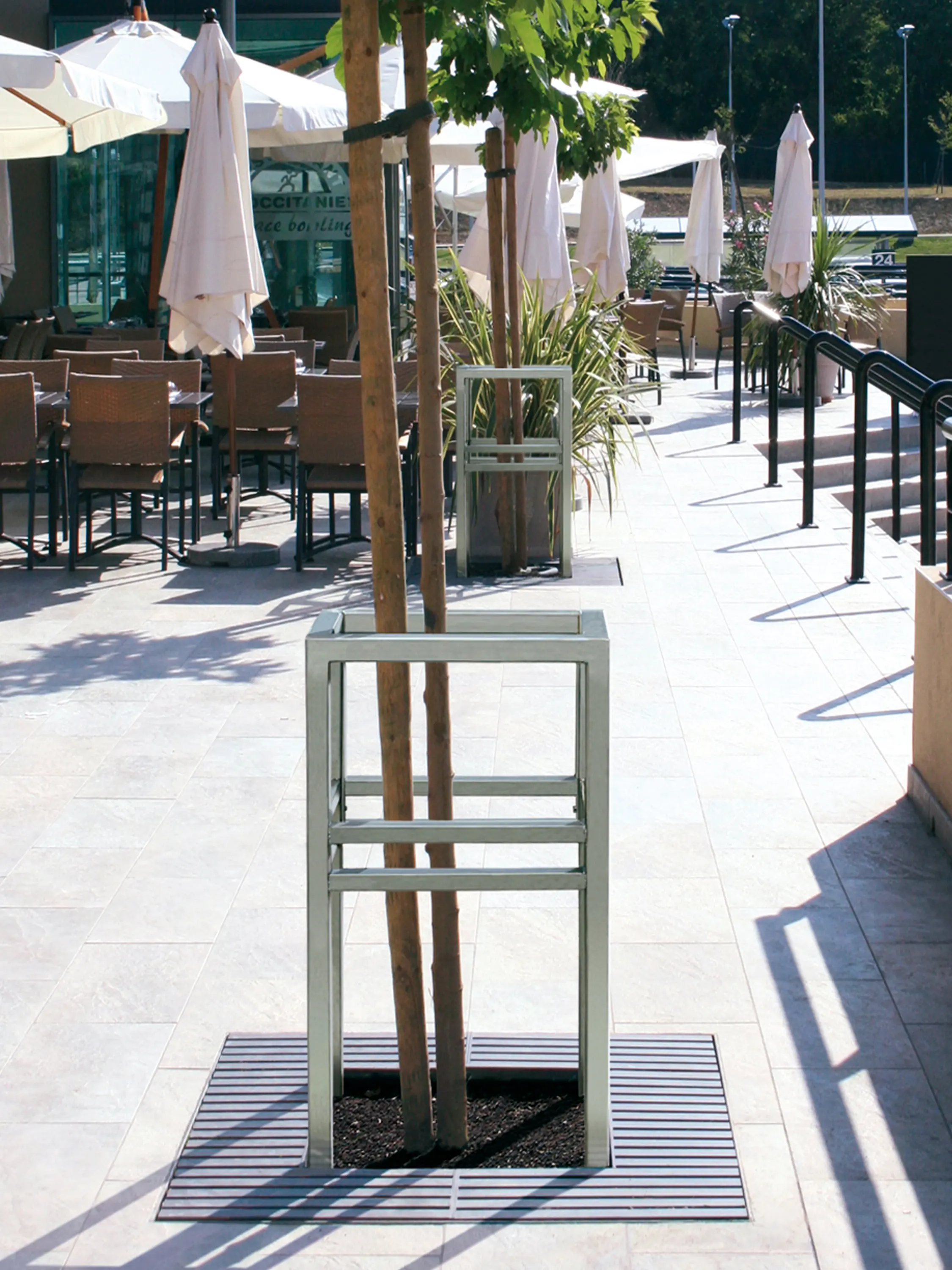 Univers et Cité - Mobilier urbain - Vision Tree Guard