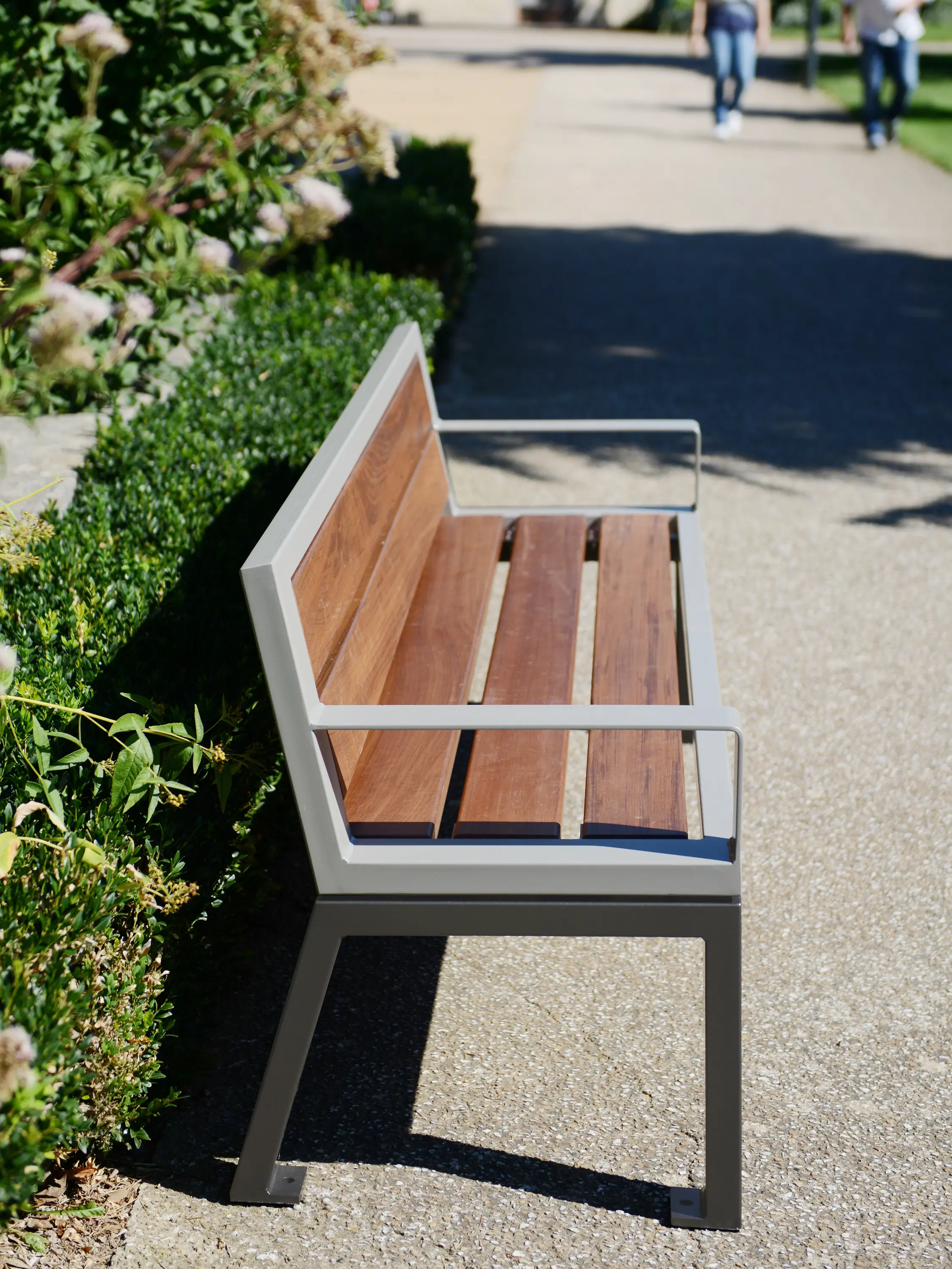 Univers et Cité - Mobilier urbain - Zéo Bench