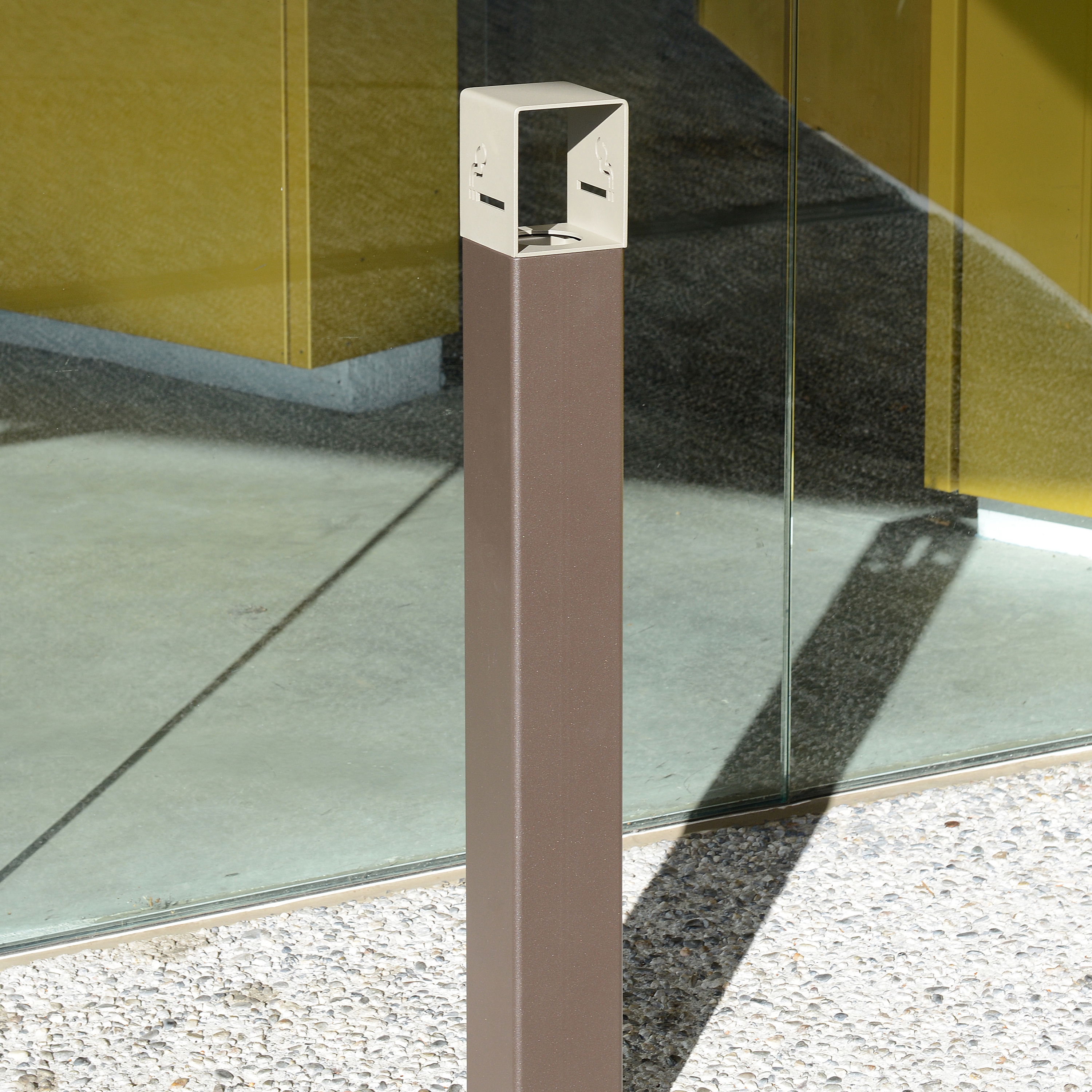 Display product Zéo Ashtray from manufacturer Univers et Cité - Mobilier urbain