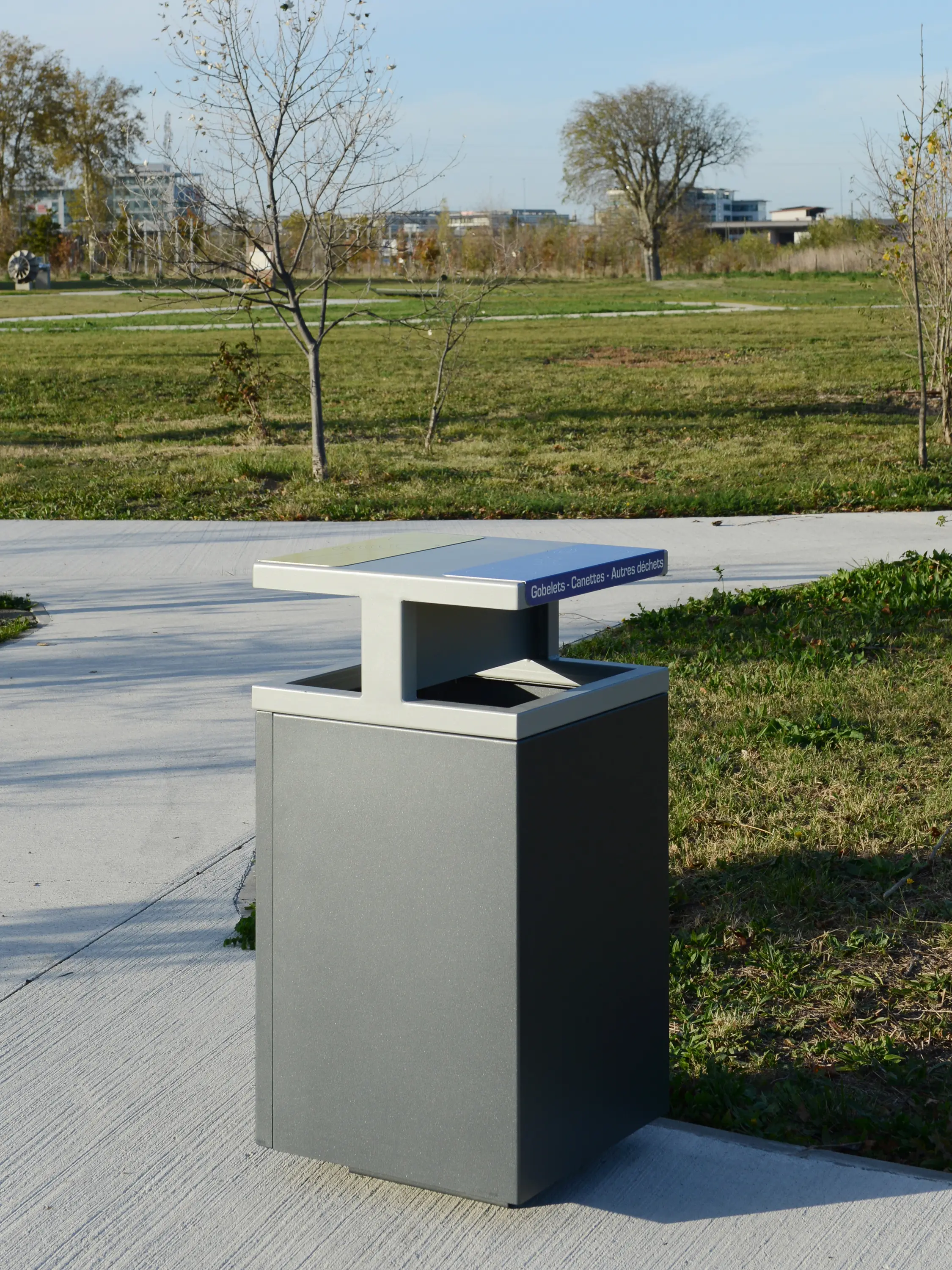 Univers et Cité - Mobilier urbain - Zéo Bin