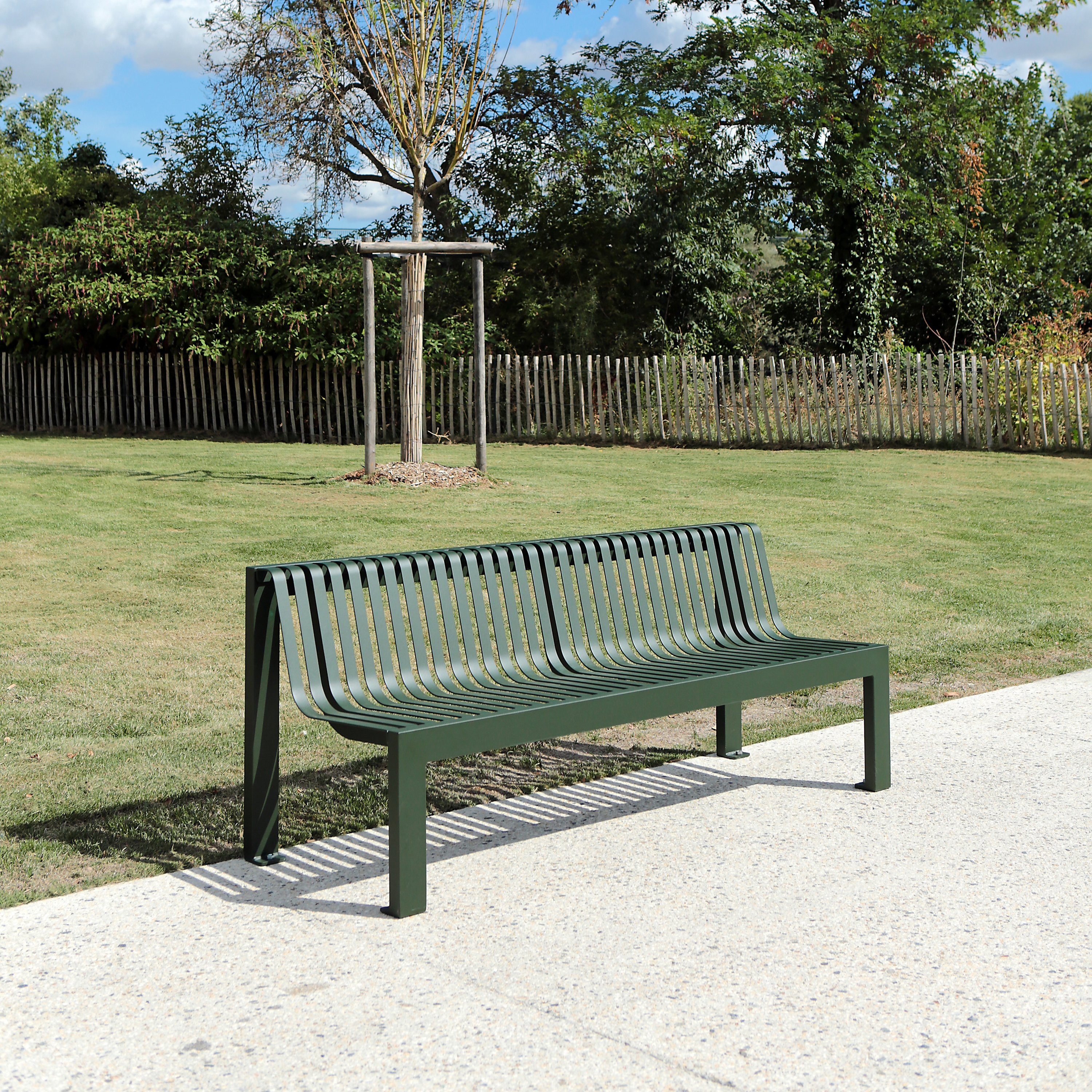 Mostra il prodotto Synergie Bench del produttore Univers et Cité - Mobilier urbain