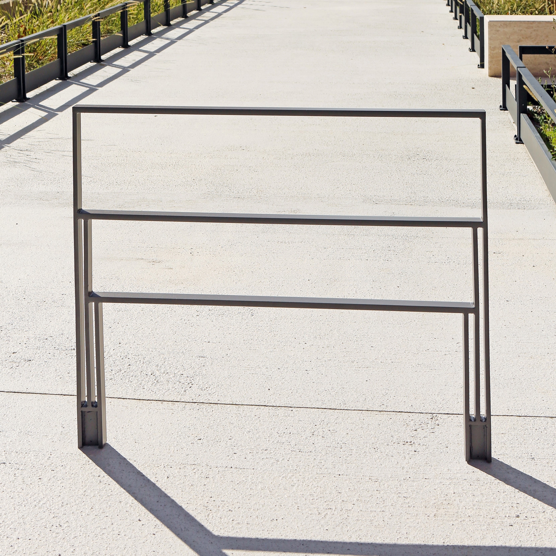 Produkt Arlo Barrier des Herstellers Univers et Cité - Mobilier urbain anzeigen