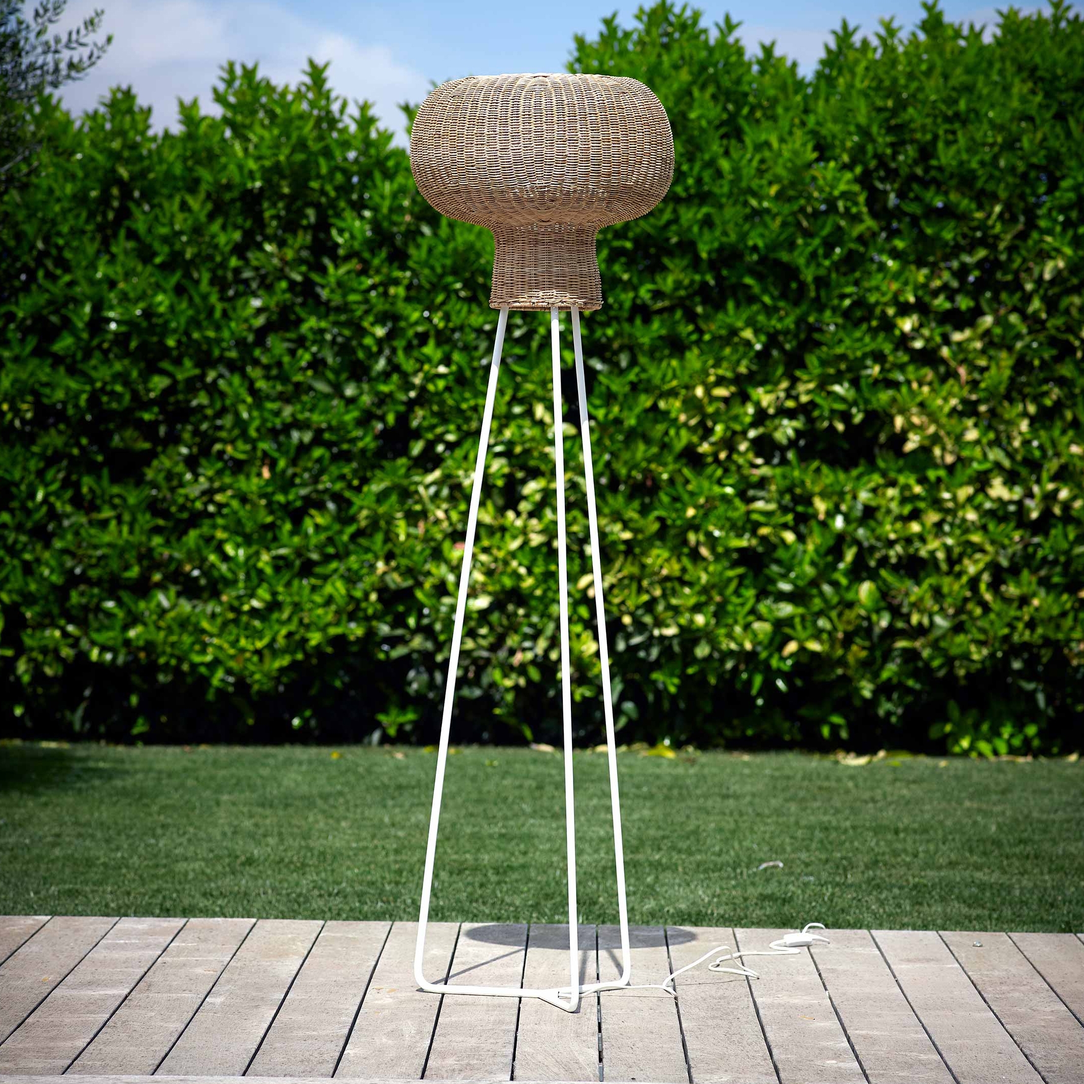 Display product Milano Standing Lamp Pulut Iron from manufacturer MARY&
