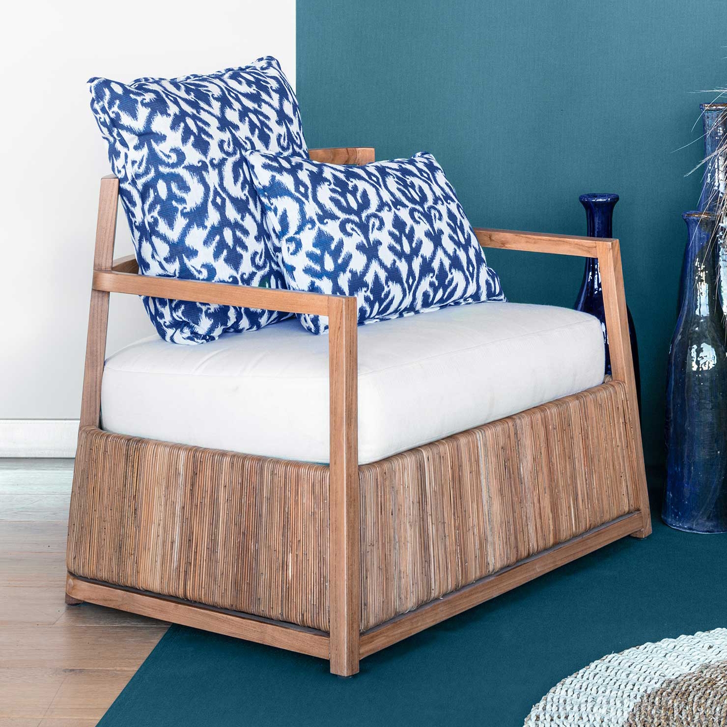 Mostra il prodotto Minerva Petit Lounge Chair del produttore MARY&